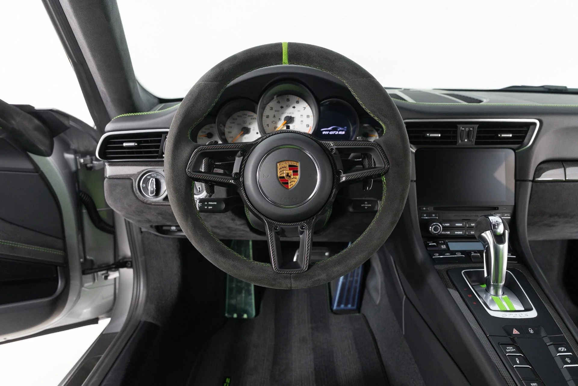 mph018_2414312272_Used_2019_Porsche_911_GT_3_RS_1786043987_34e05d5484