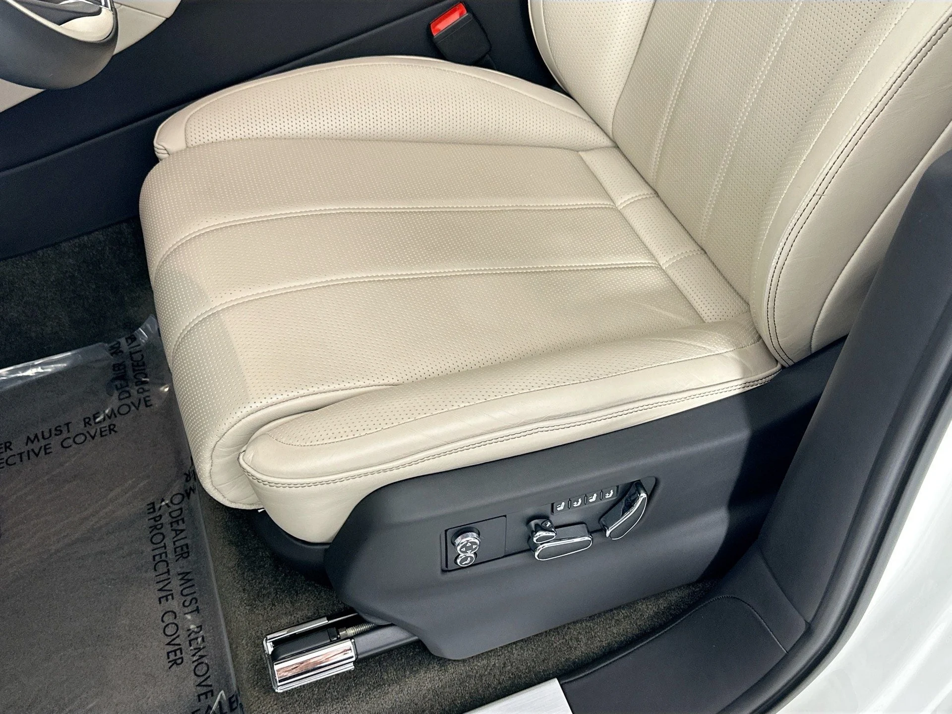 mph018_2414708789_19_b38426a384