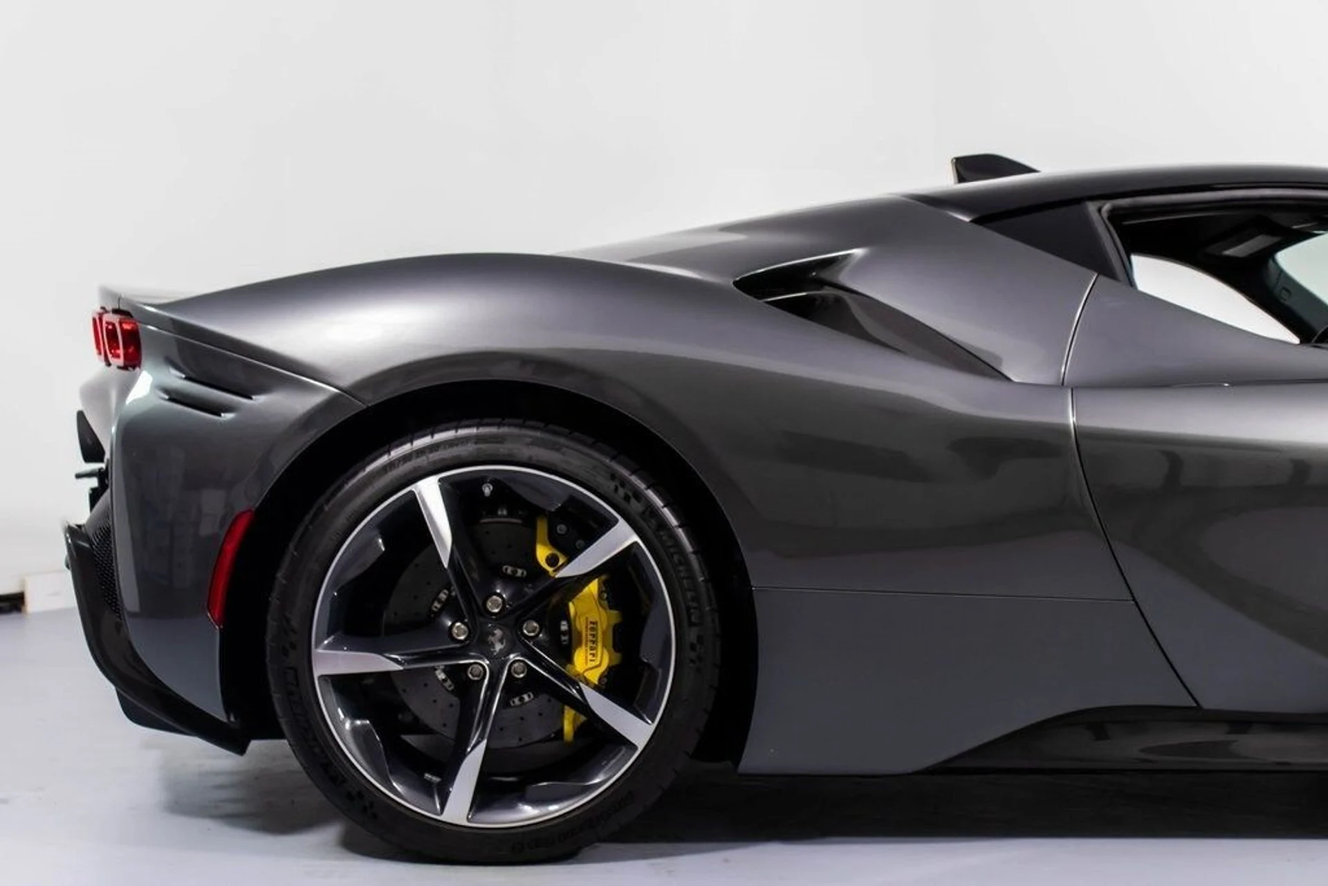 mph018_2416871005_4ef1693eb87481947656531c132c857fx_59bd36c367