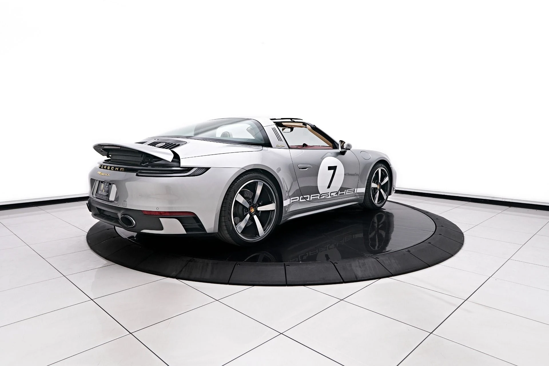 mph018_2417802169_Used_2021_Porsche_911_Targa_4_S_1757037621_a5aba31316