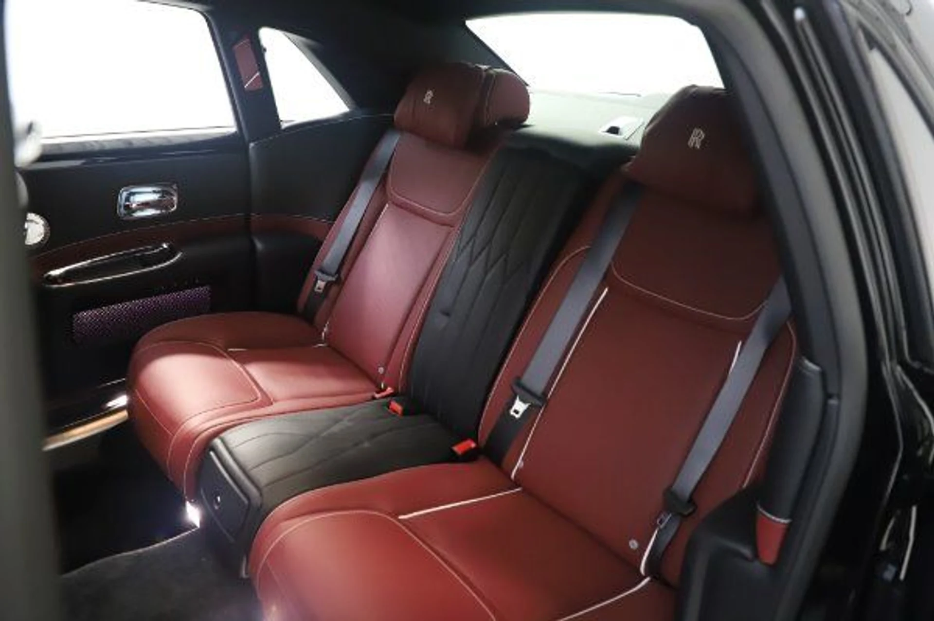 mph018_2418679918_Used_2020_Rolls_Royce_Ghost_29159248fa