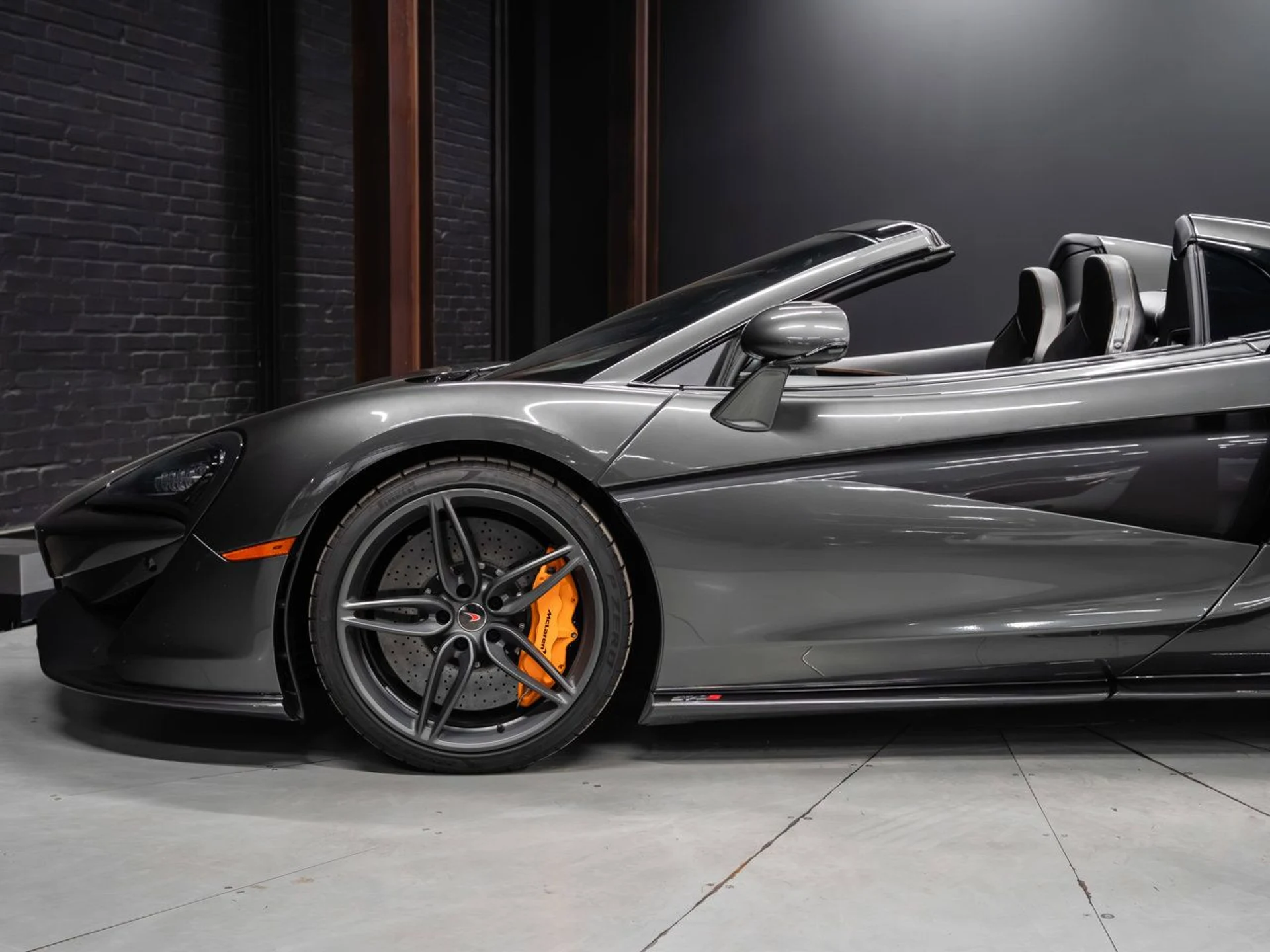 mph018_2424293489_mclaren_570s_2018_2222df519d