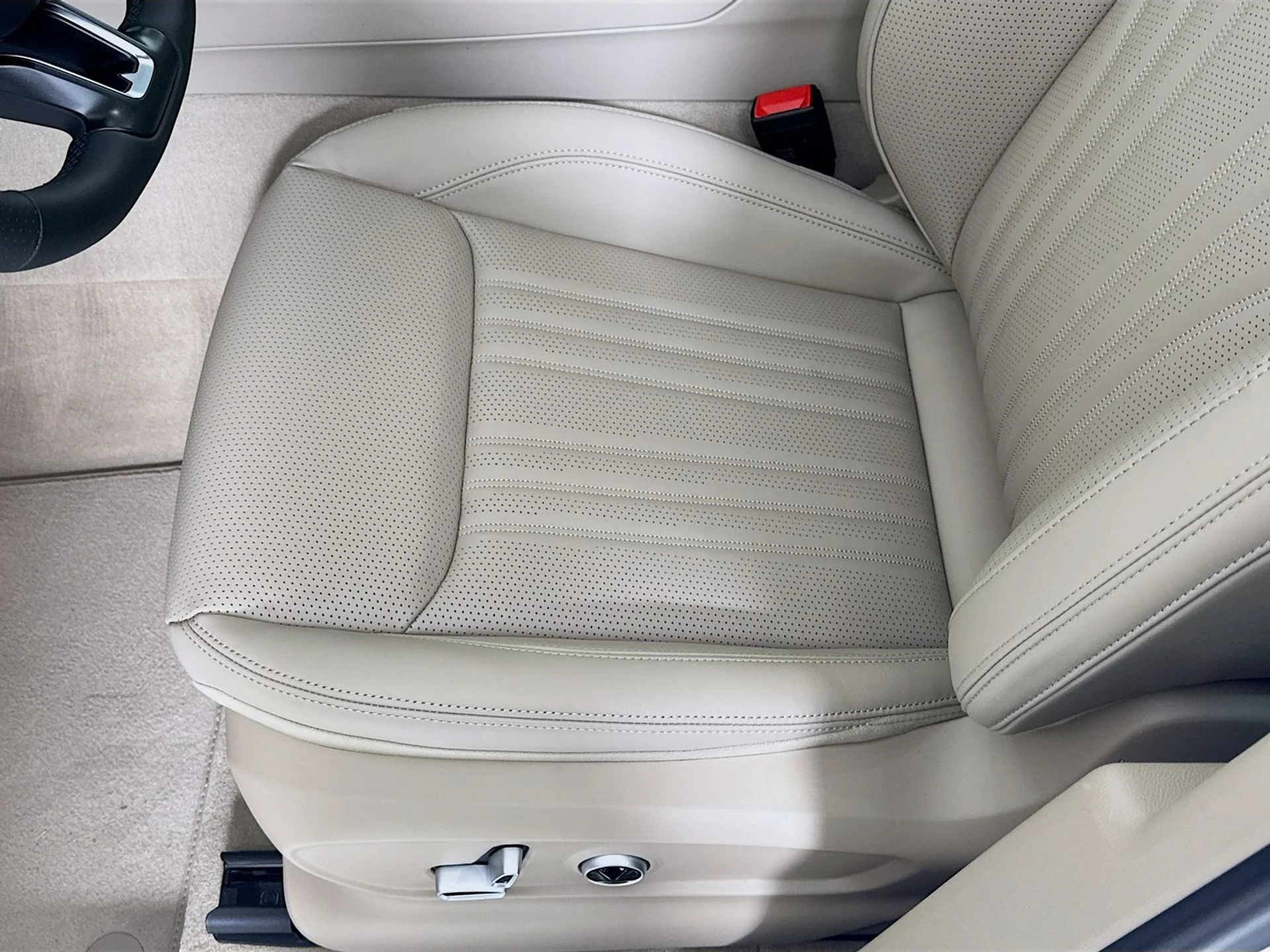 mph018_2426722596_c0494b8dd27e17099c067ac9ce3228abx_d3e55ec2d1