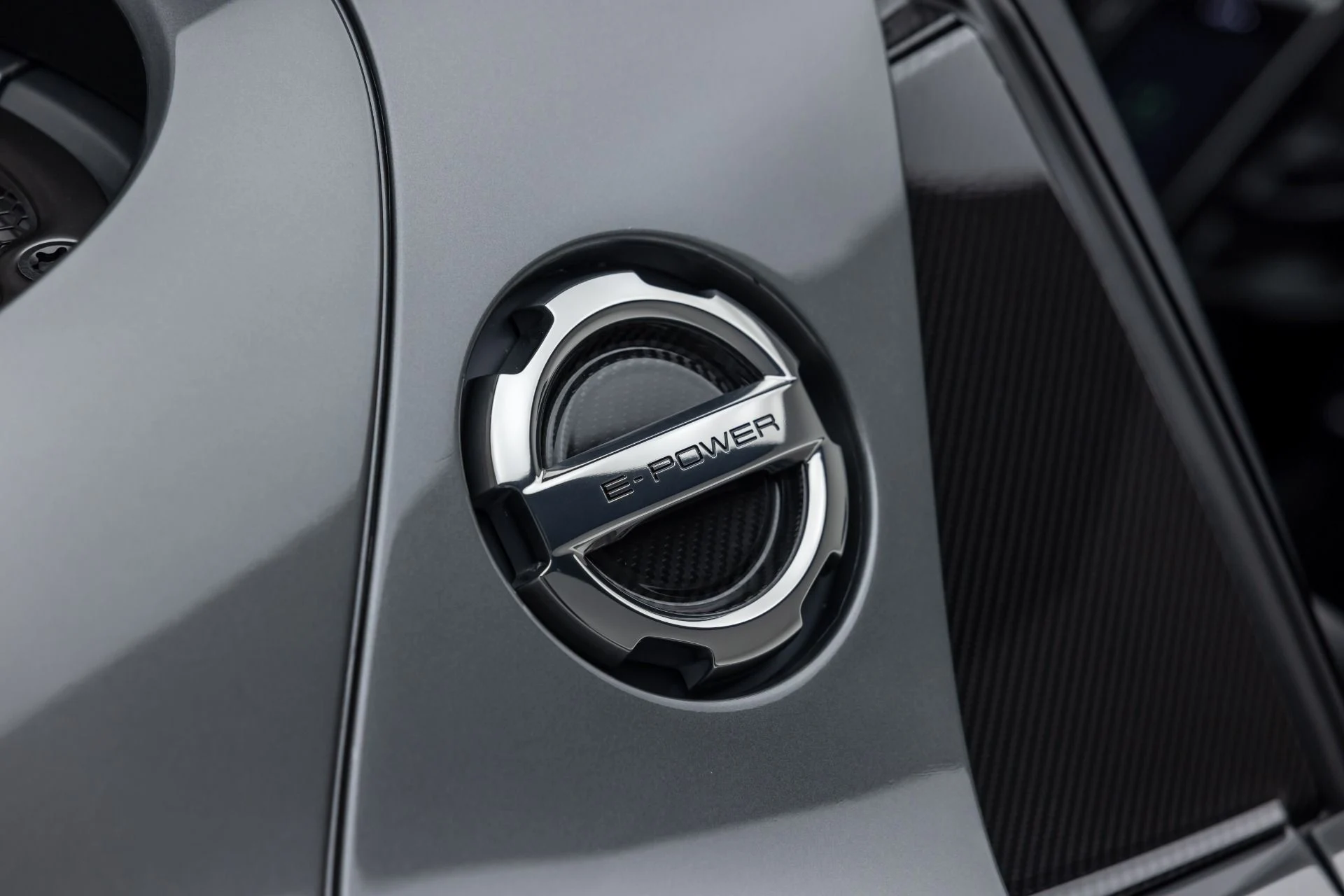 mph018_2428401422_13429_p19_l_94917569be