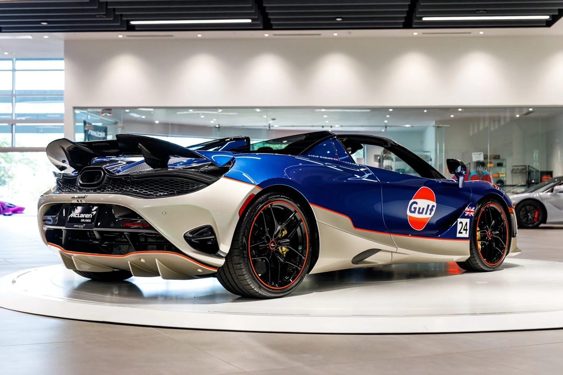 mph018_2430532739_430_p19_l_f04635af81