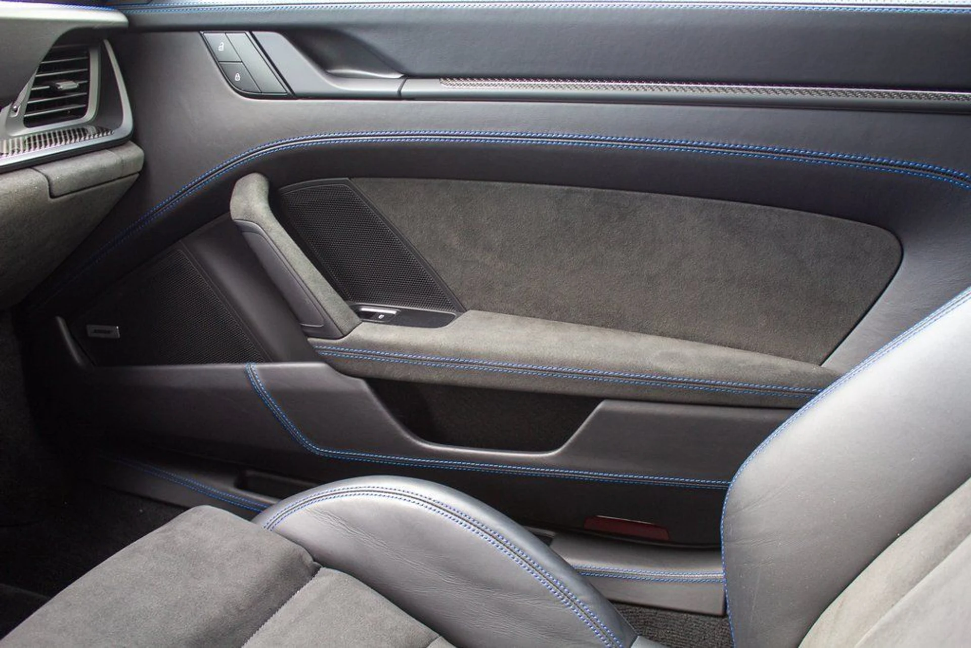 mph018_2433985329_6ba655a7fed32f700185c48d5d9edd55x_db4453b272