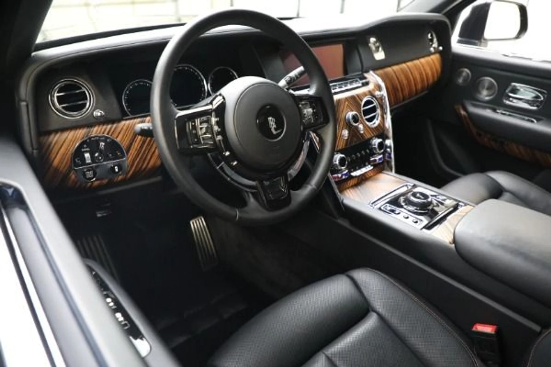 mph018_2434635764_Used_2019_Rolls_Royce_Cullinan_c83b10c6cd
