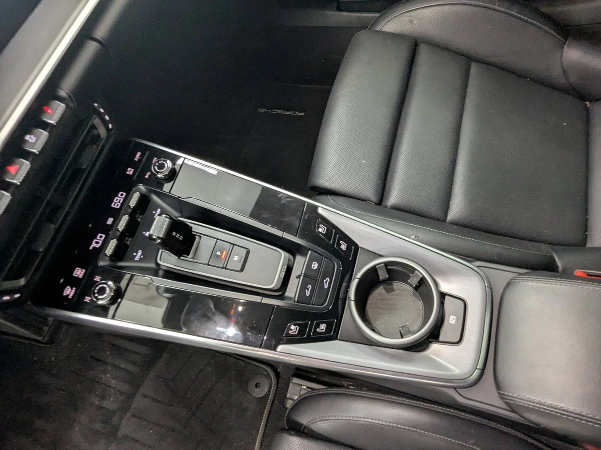 mph018_2441710144_3e321b09bf042b65da0a244666bf317cx_6cf83344e0