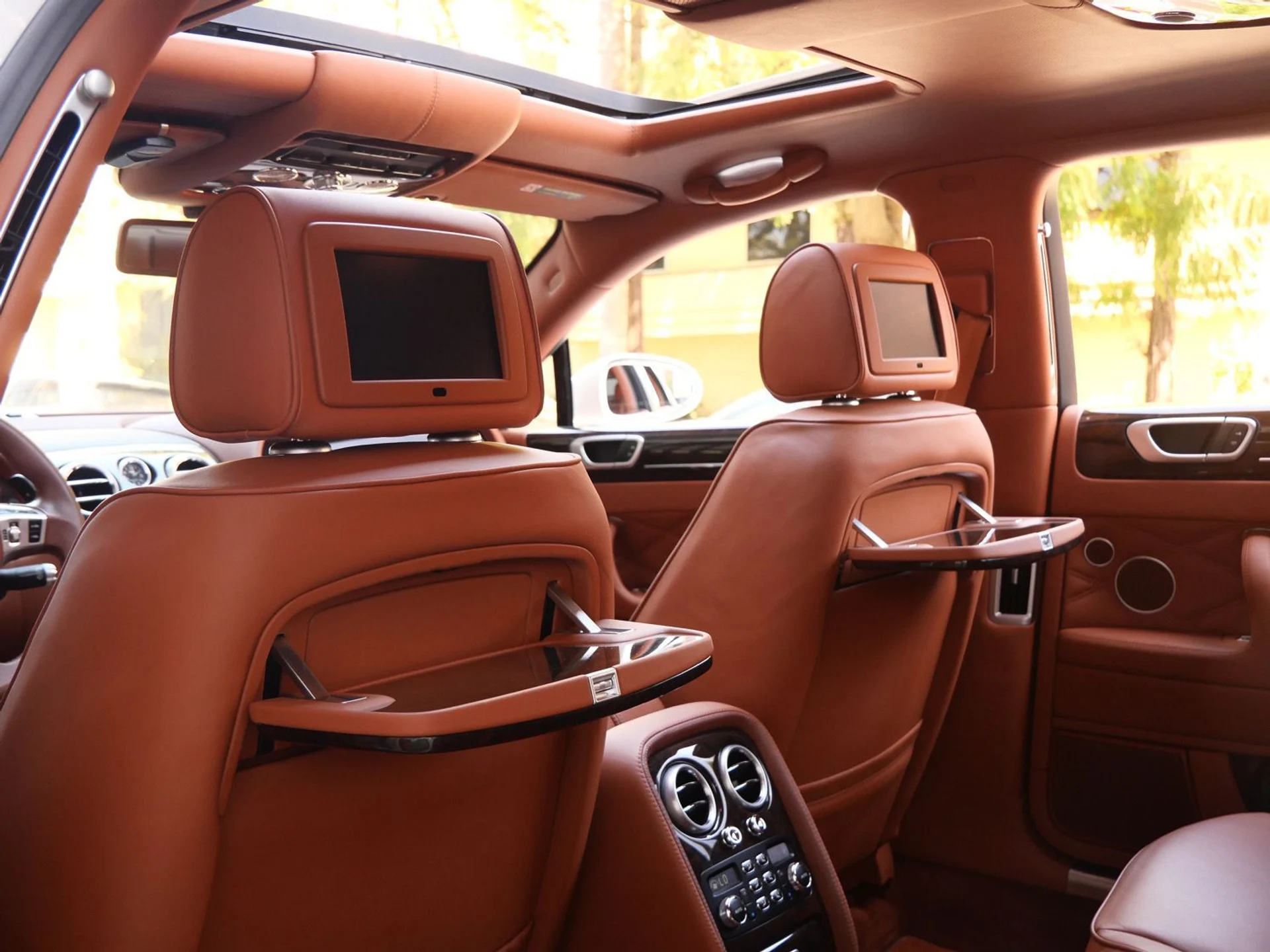 mph018_2444535703_f0f0c00f3c49bb02ee999f6912ce2e68x_42309b1295