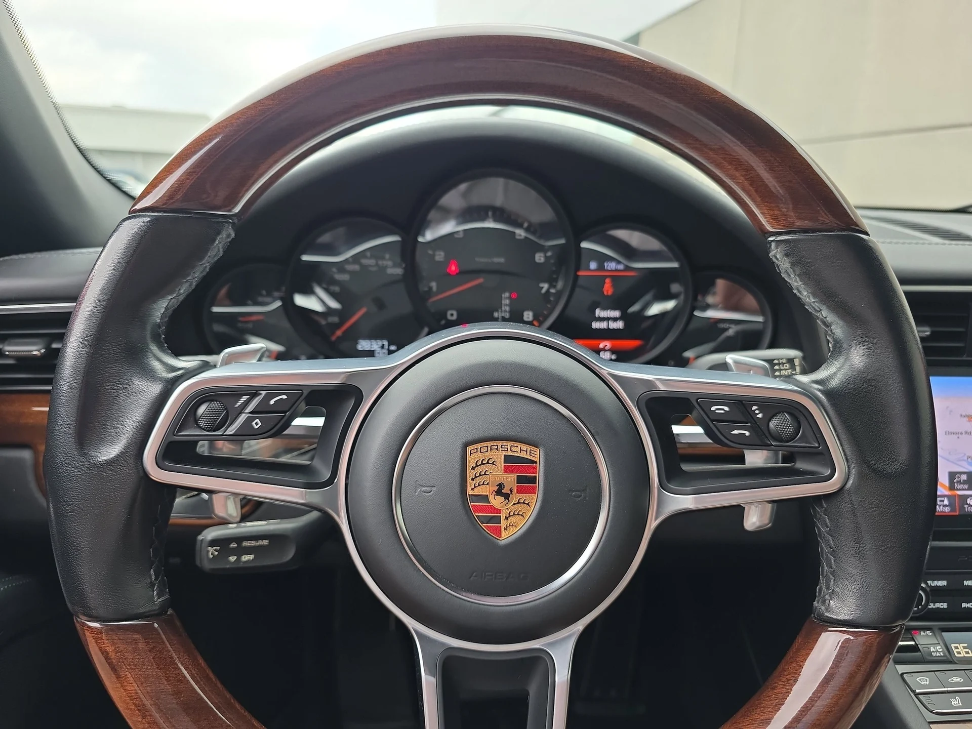 mph018_244525619_7a368bb69c504e17f95189096d71aa15x_ac47880176