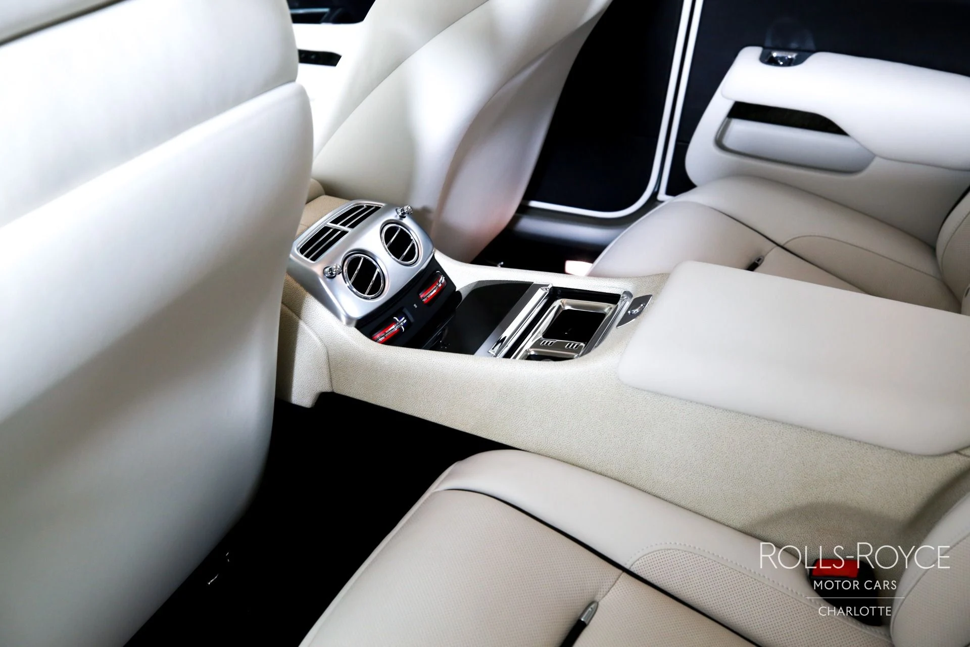 mph018_2448925873_Used_2014_Rolls_Royce_Wraith_1778858283_a348363f63