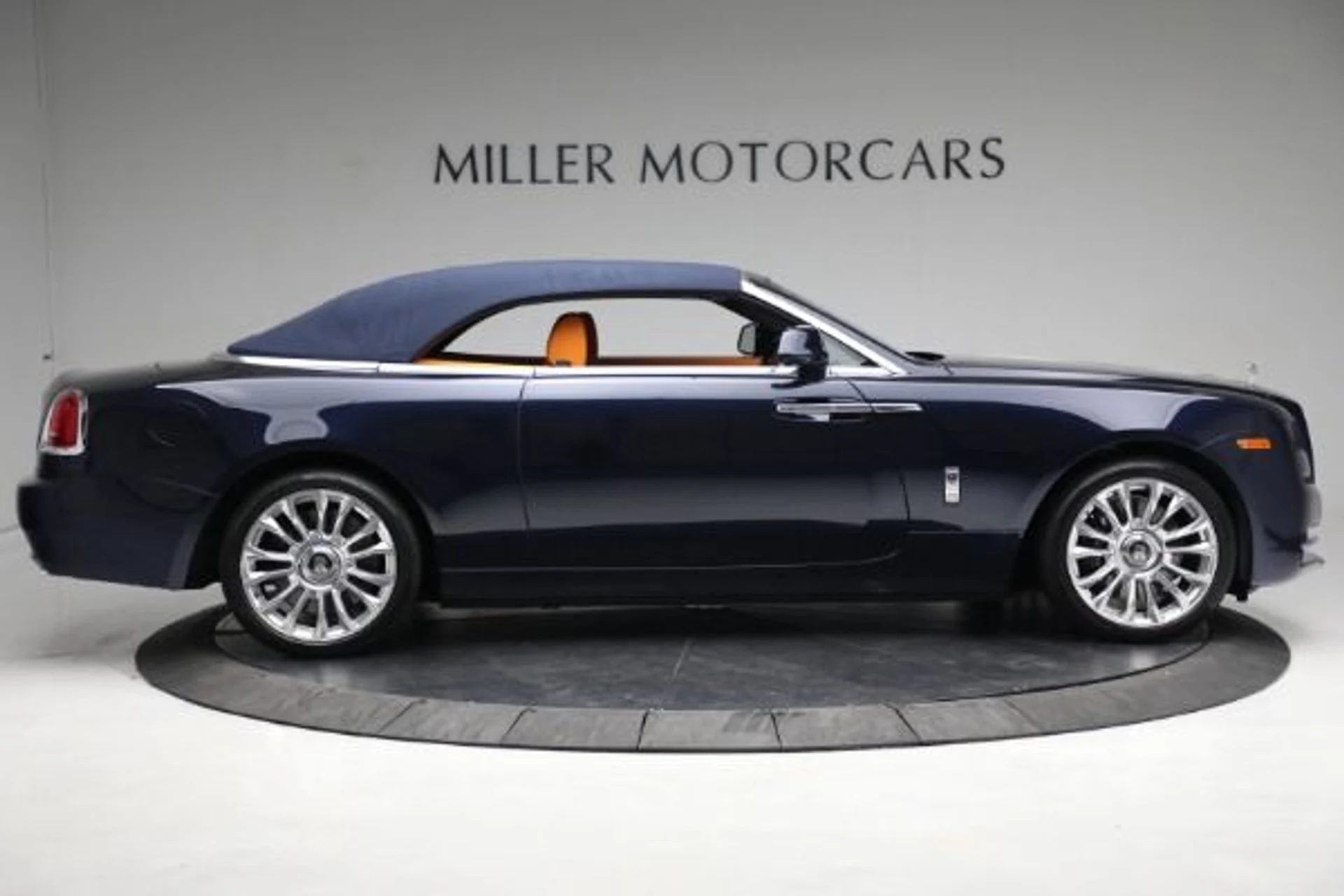 mph018_2450987239_Used_2020_Rolls_Royce_Dawn_78591857bc