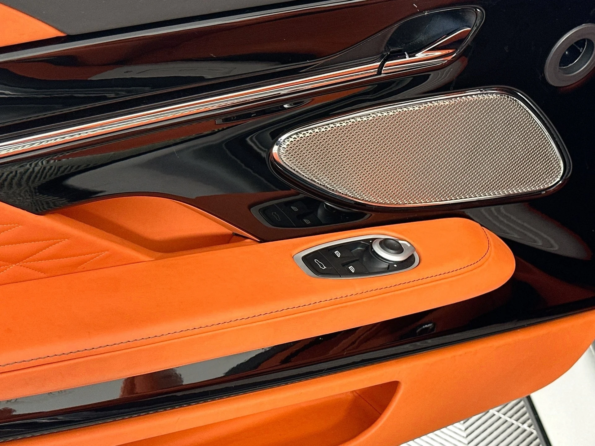 mph018_2454661563_19_0fc3500316