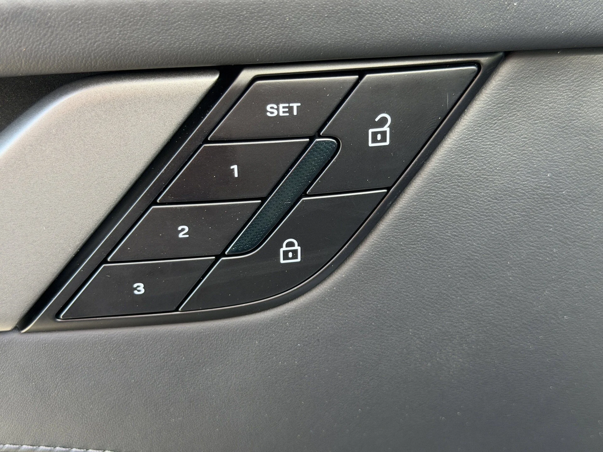 mph018_2458102202_724107d0d2ddab9e073b05cf971beda8x_062a0347bc