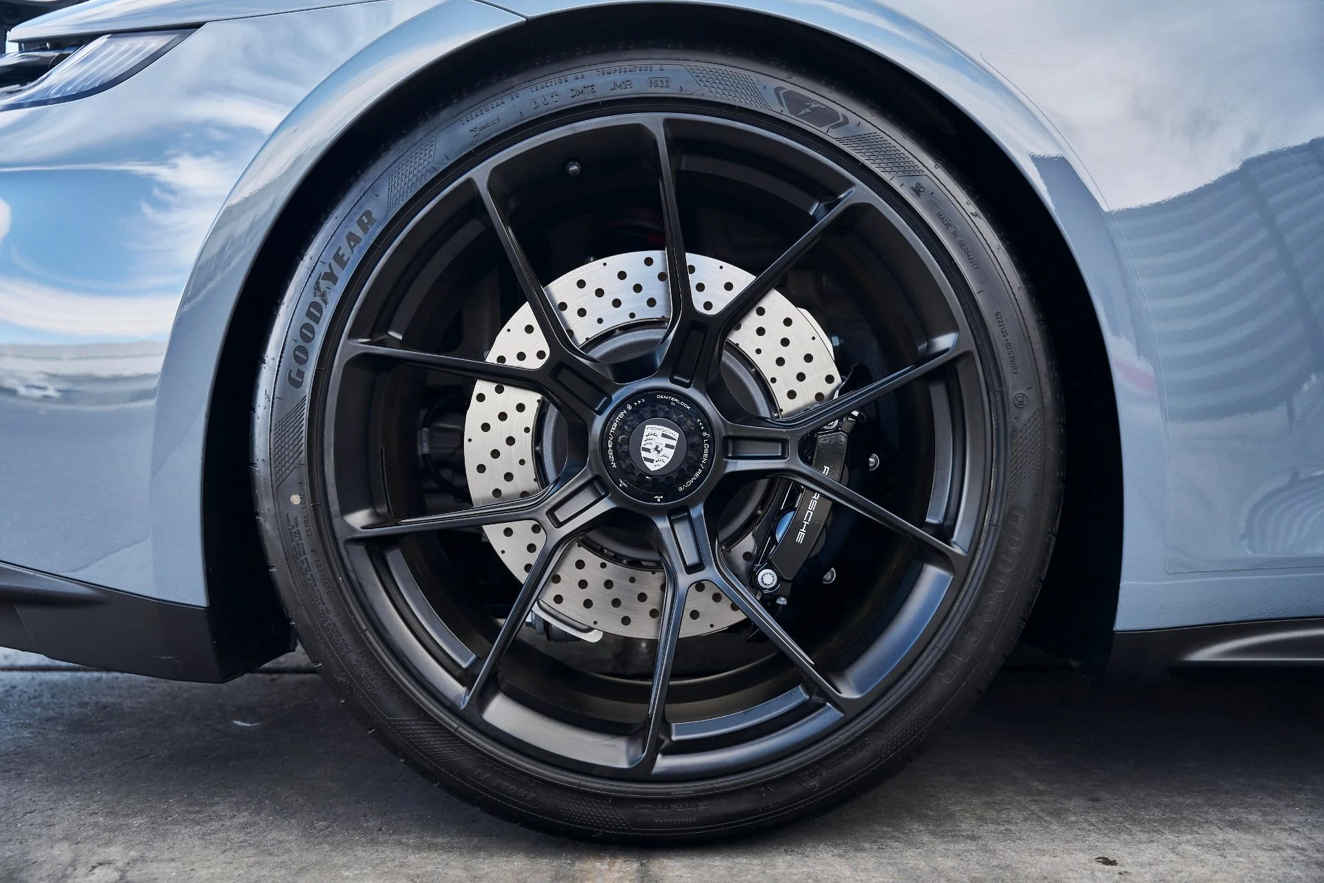 mph018_2459959713_Used_2023_Porsche_911_GT_3_1771295160_b8e5faeb5a