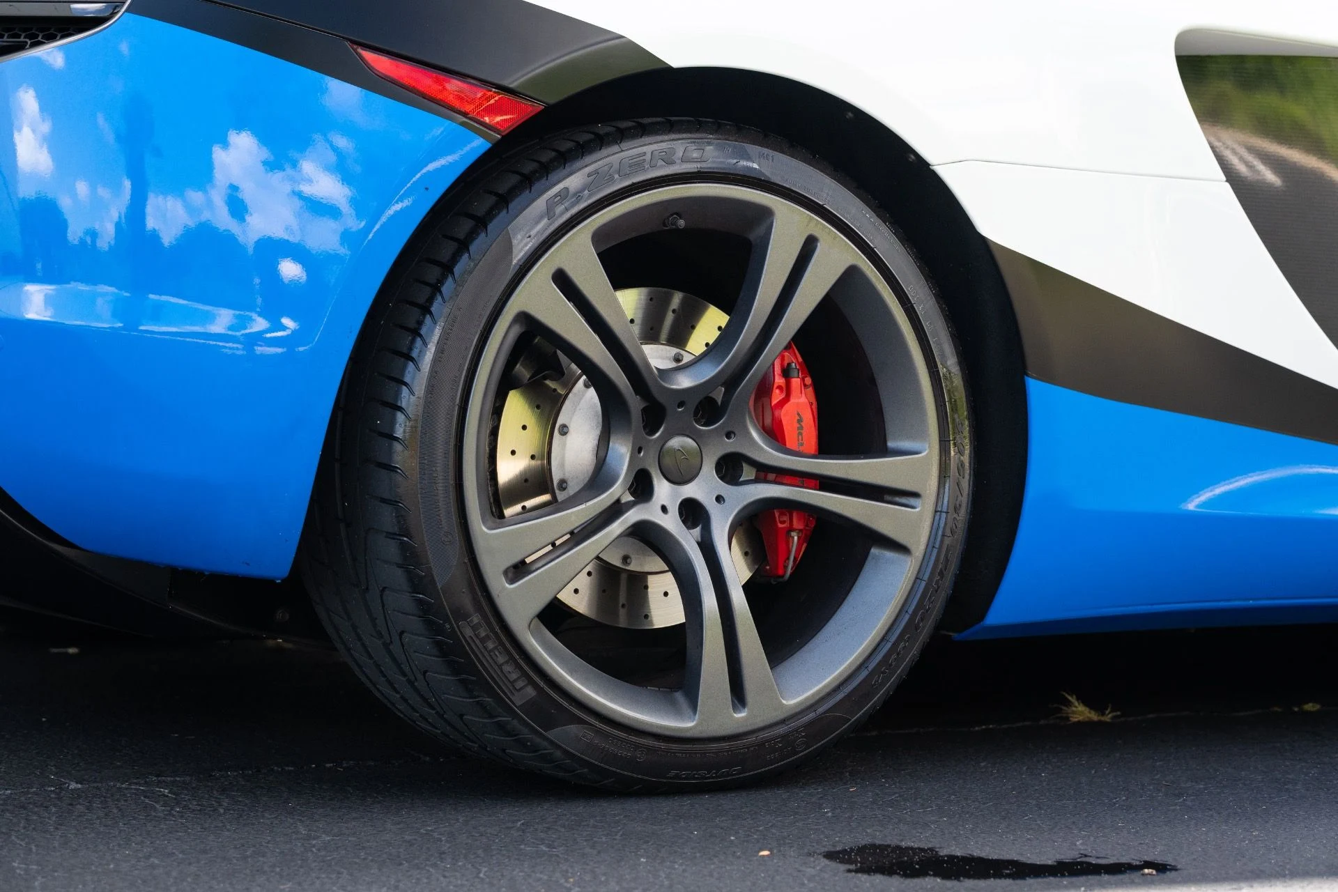 mph018_2467547830_Used_2013_Mc_Laren_MP_4_12_C_Spider_1779391397_deec5fc07c