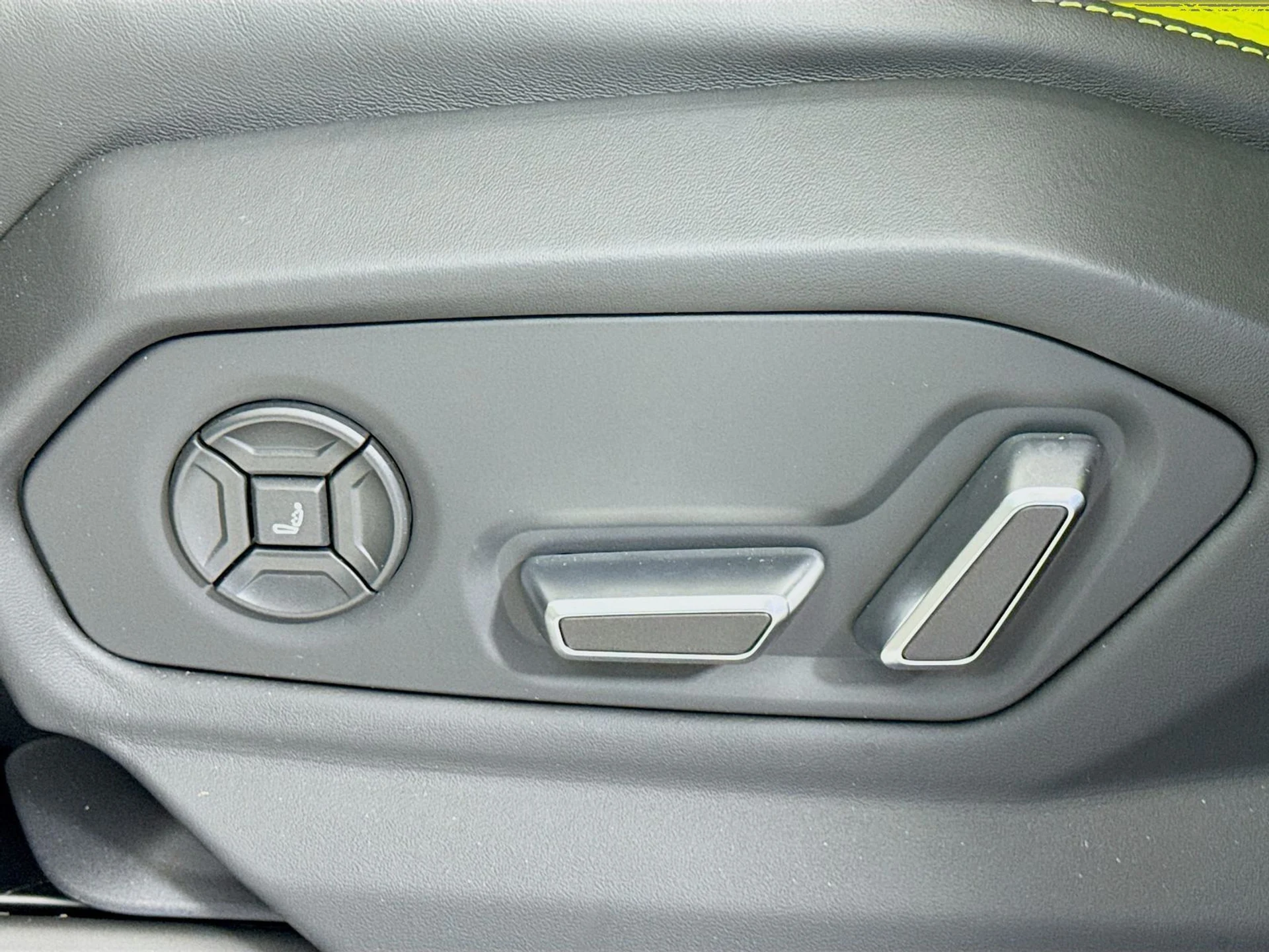 mph018_2470225706_d59f4665ae5628d1a4b89dfd75a219fex_3defd75f7c