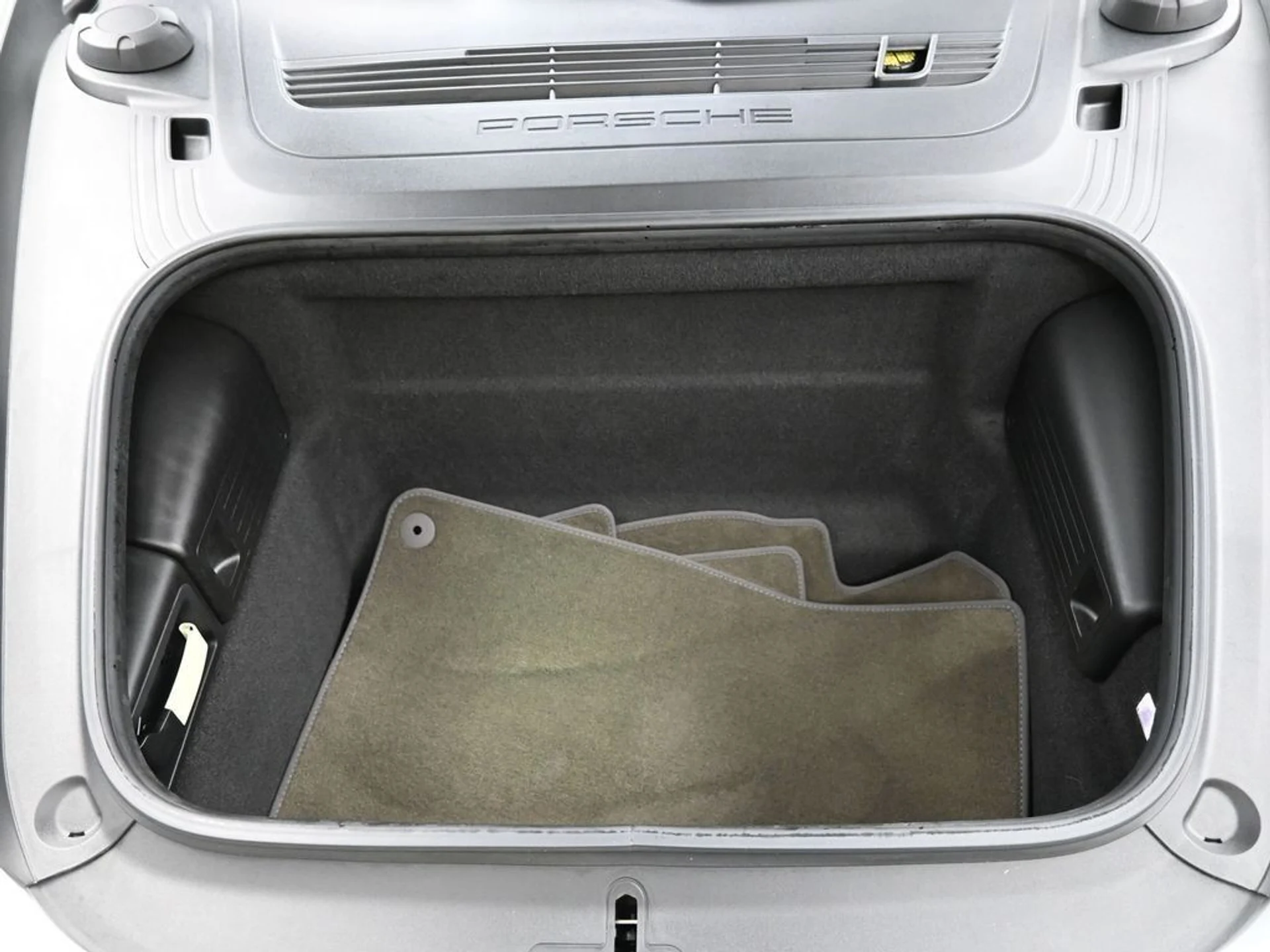 mph018_2474950165_8c6b2286a9354ccc27c790b47664ae84_2ab8920446