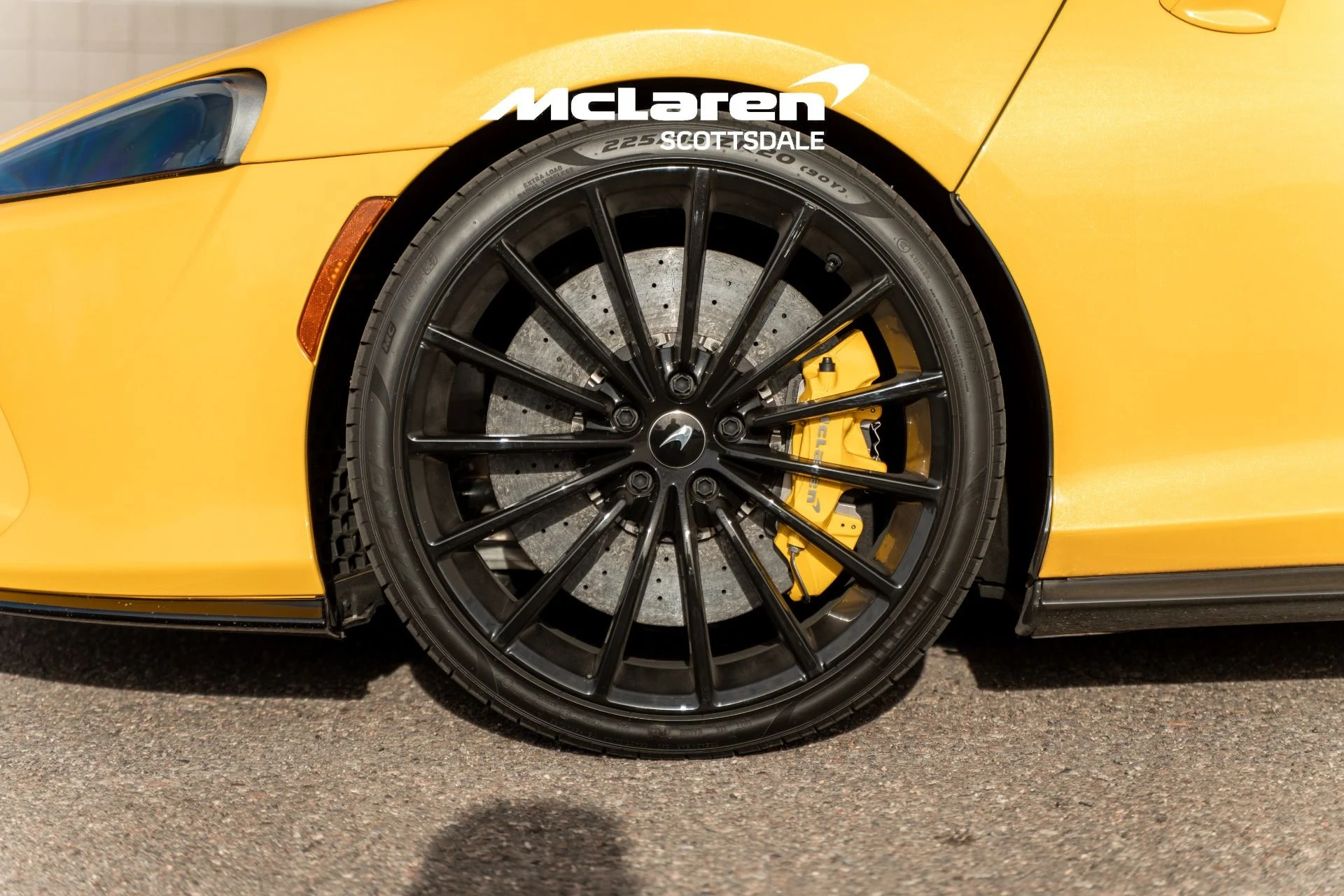 mph018_2476040798_Used_2023_MCLAREN_GT_1760768654_1911a675a4