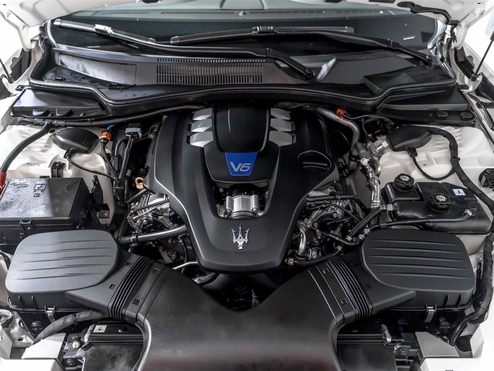 mph018_2478348196_89366269_c0df_48be_a1e1_f5ae1dbd1606_0d76a579f0