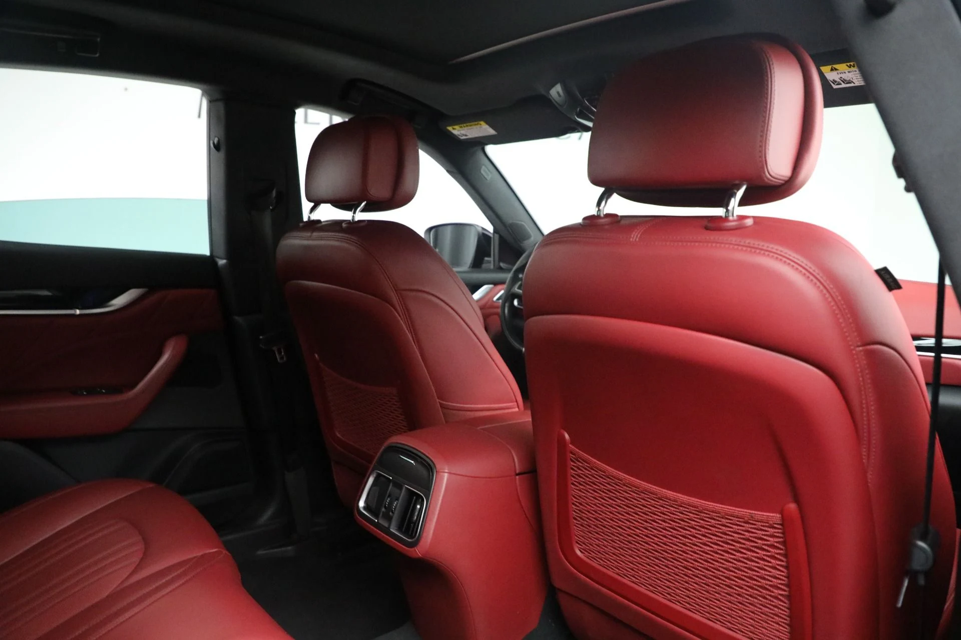 mph018_2486427738_Used_2022_Maserati_Levante_GT_1763842110_2a1b6c9ffc