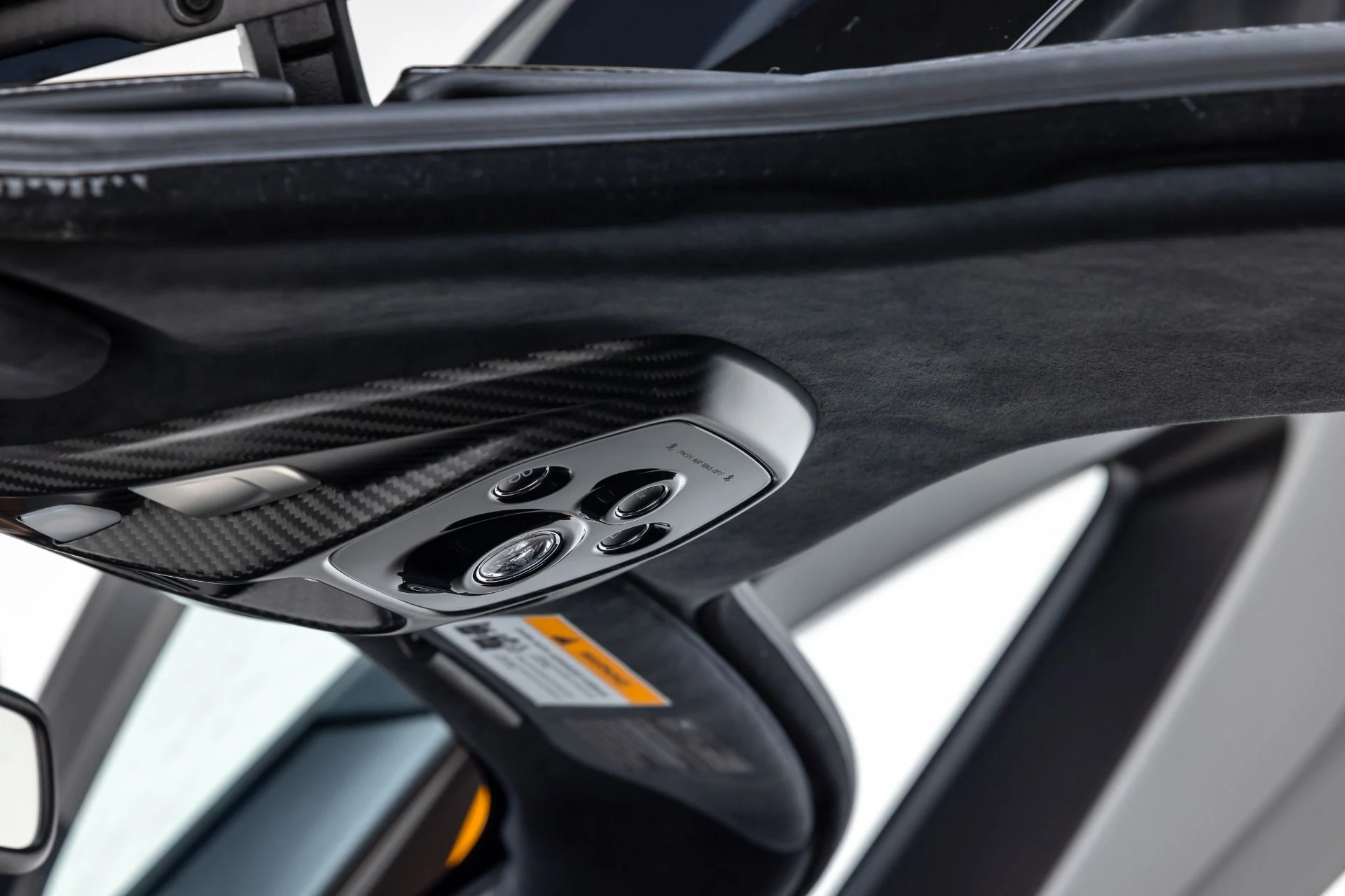 mph018_2491674038_13122_p19_l_559eb6b190