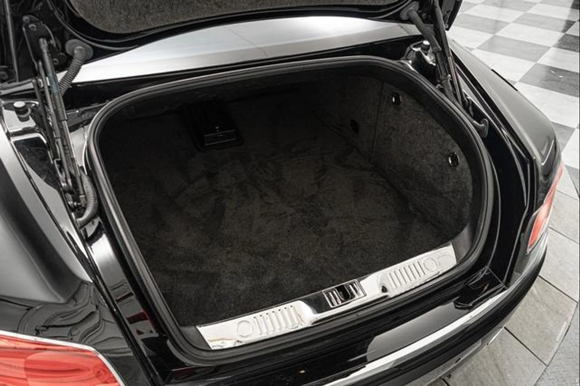 mph018_2493565705_F_Mgbs_Yt_VH_Tb_I_Jp_oaw_Bxp_a0_WA_9f7848ad9d