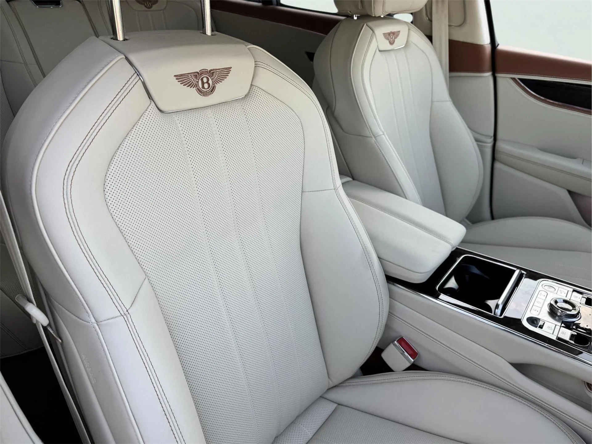 mph018_2494845916_2bb634085e69896eae72a78868194889_6cf3a2458c