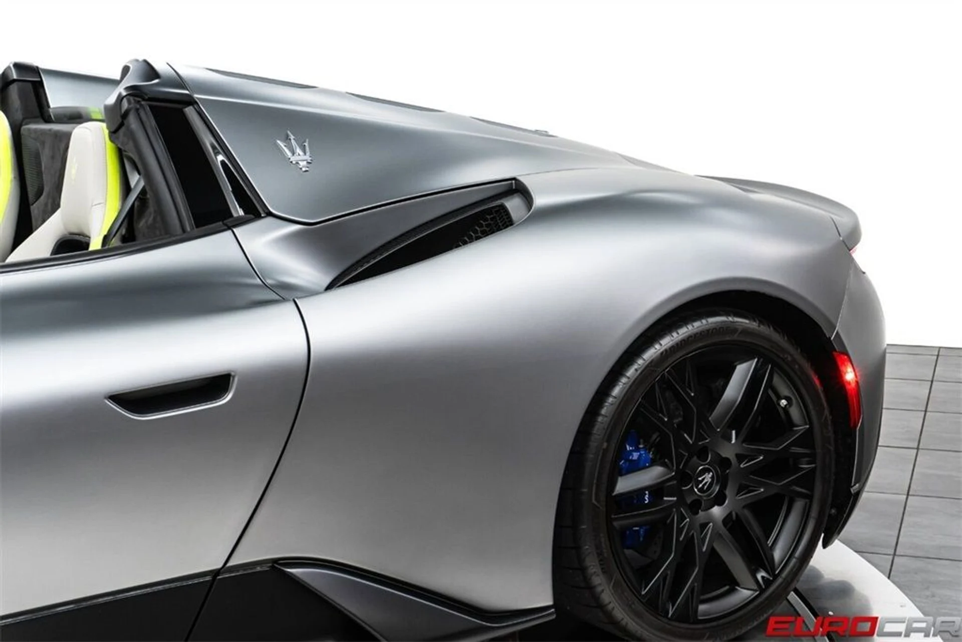 mph018_2503537350_image_19_159b853024