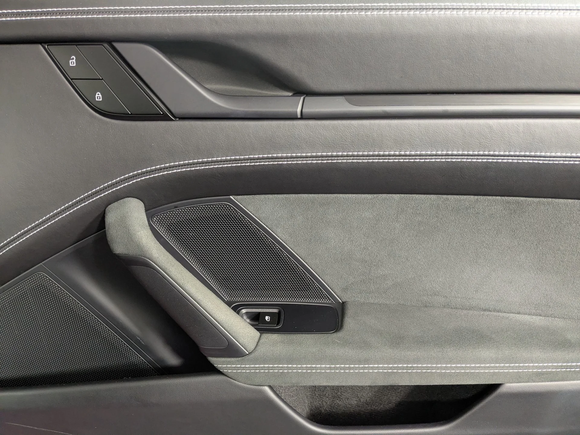 mph018_2507818173_015de35fa90e33061dd418b44069c3d2x_d82e99a4de