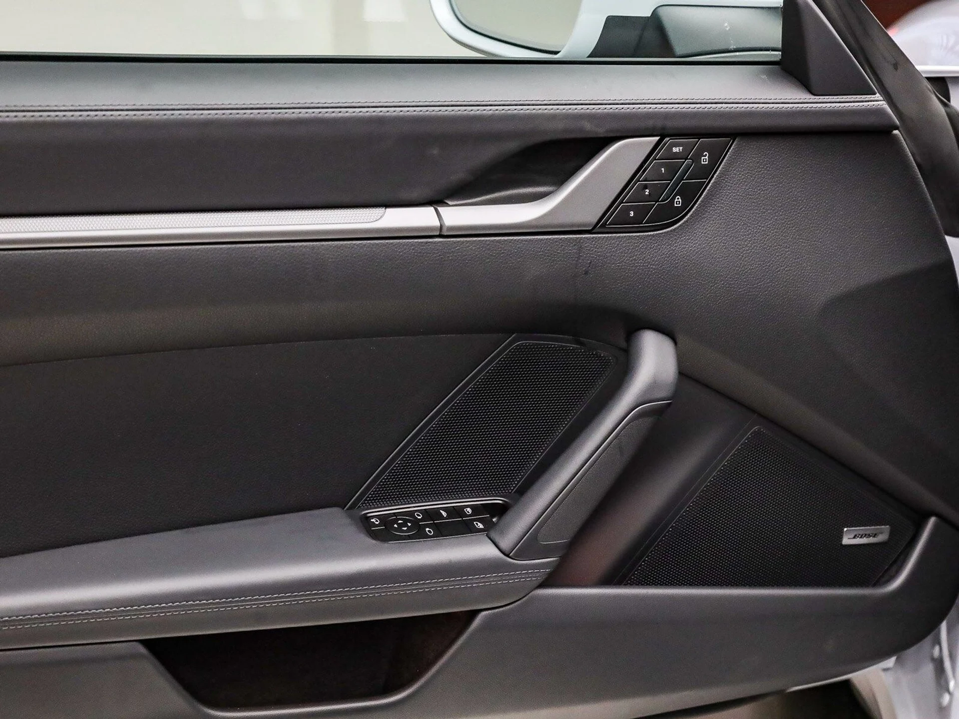 mph018_2512009905_2b944d4f810017bfaede5aeaeaded9cex_1545f9d17c