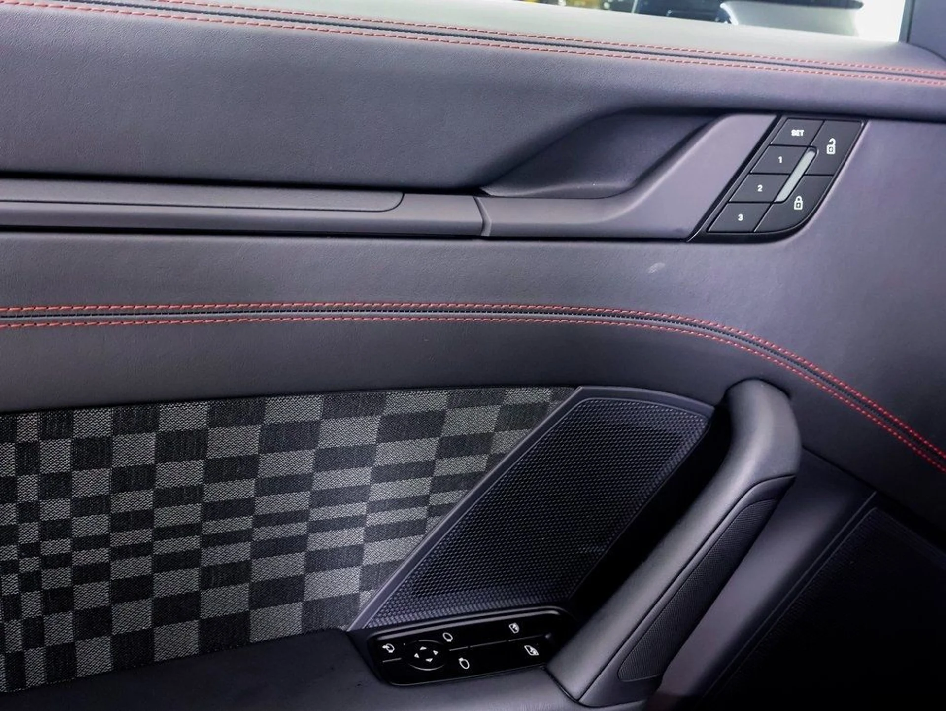 mph018_2518775779_6ff5e7b42247ee5798e3dba5679eedd2x_ce47ec15eb