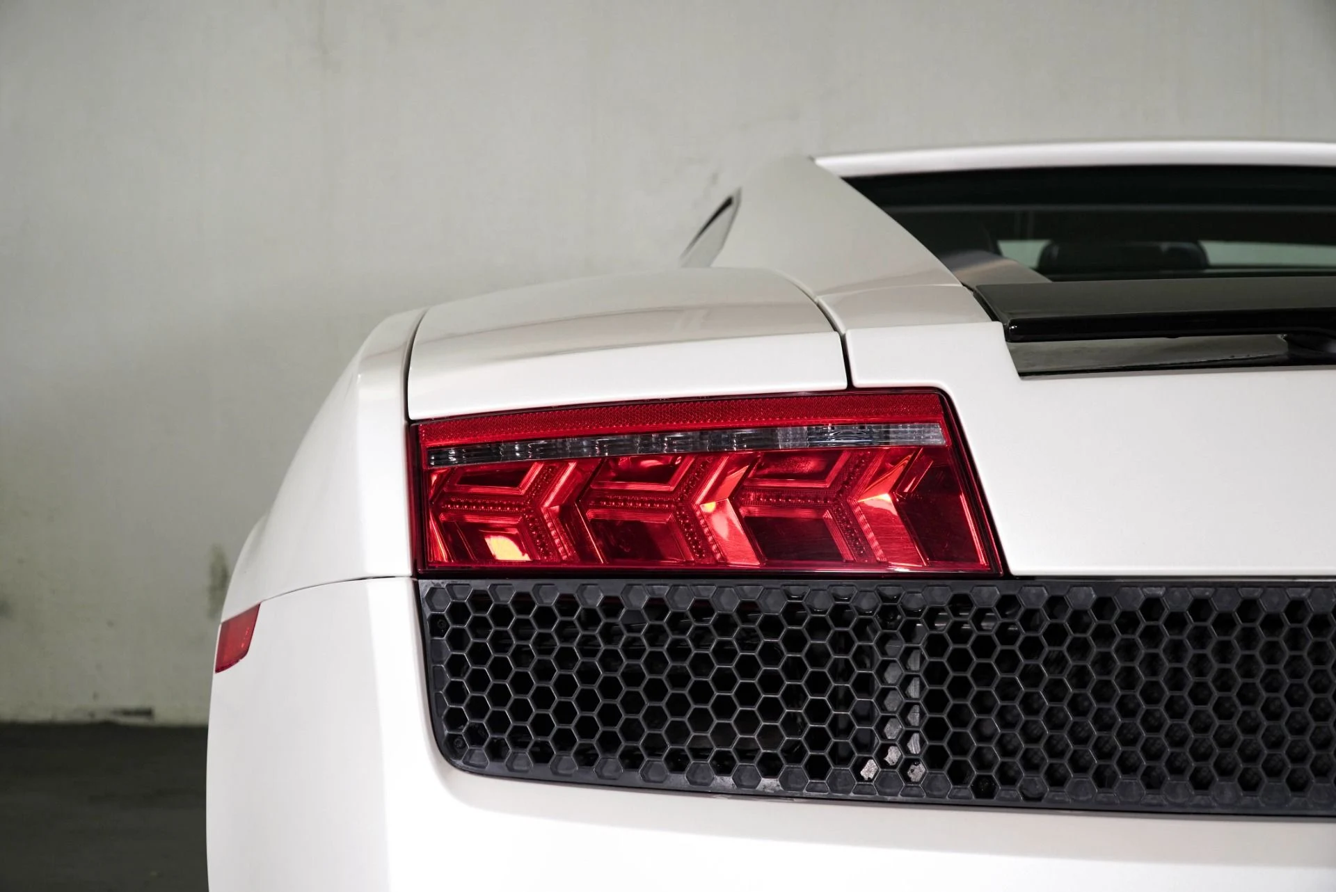 mph018_2526928606_Used_2009_Lamborghini_Gallardo_LP_560_4_1771631025_18759a114f