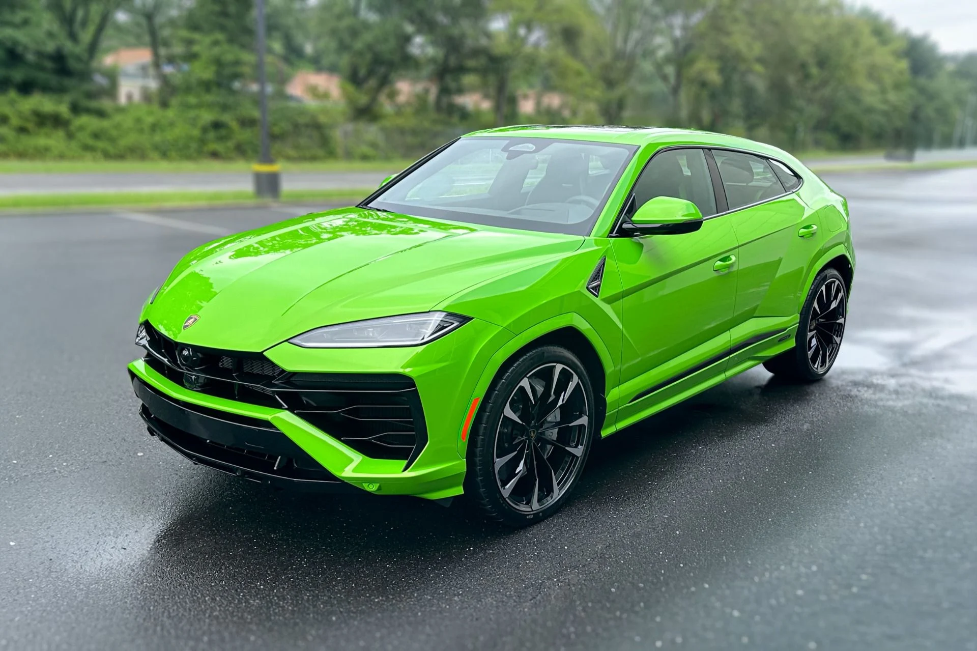 mph018_2526951224_New_2026_Lamborghini_Urus_SE_1788785792_0b55bdea6e