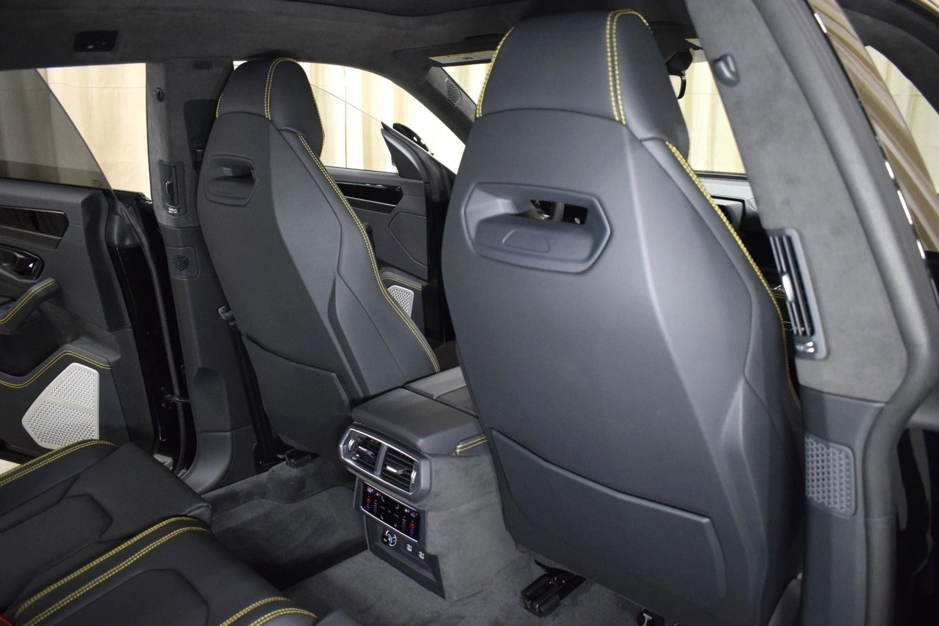 mph018_2536854375_2e8434adef4d903e7a89f5e08dcd8f5bx_a09da6a2a9