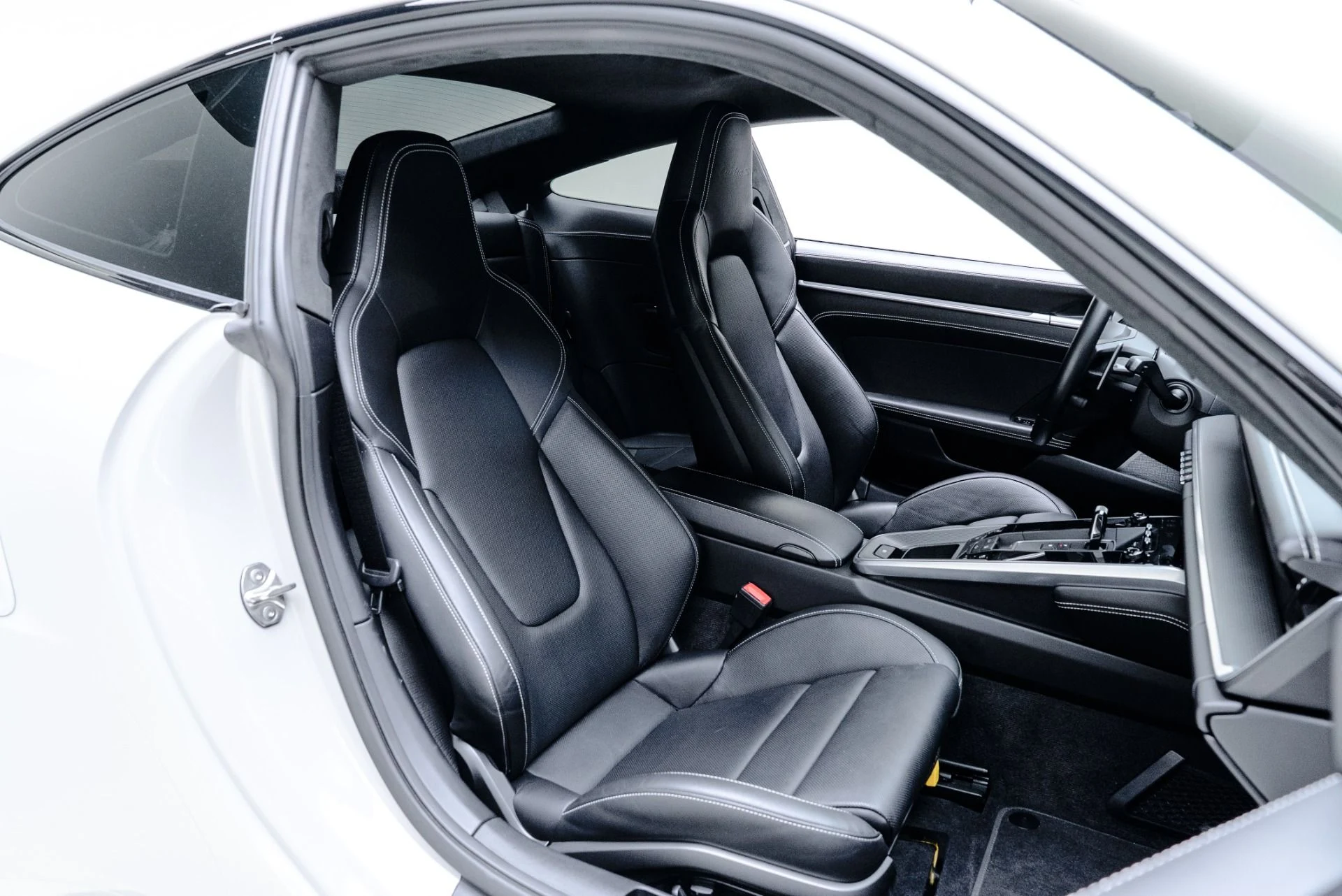 mph018_2542461346_Used_2022_Porsche_911_Turbo_S_1774378410_8adc520c61