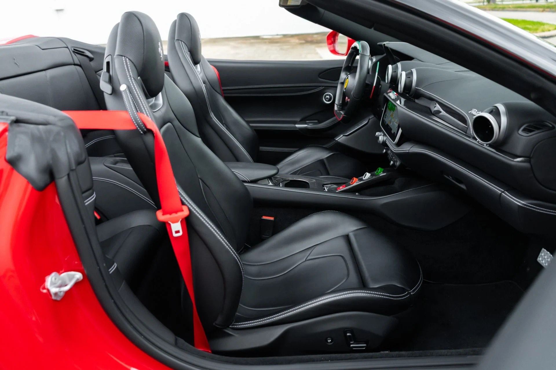 mph018_2552535685_Used_2019_Ferrari_Portofino_1768420452_2c84022601