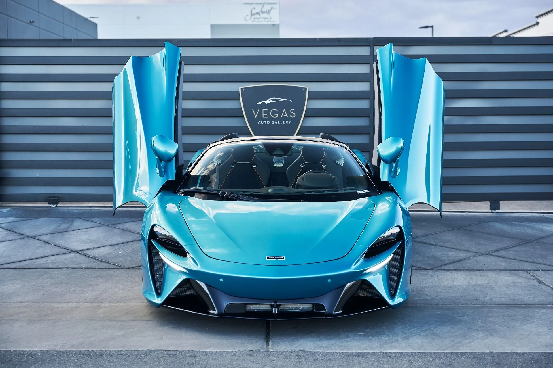 mph018_2560483393_Used_2025_Mc_Laren_Artura_1771382297_31c8460768