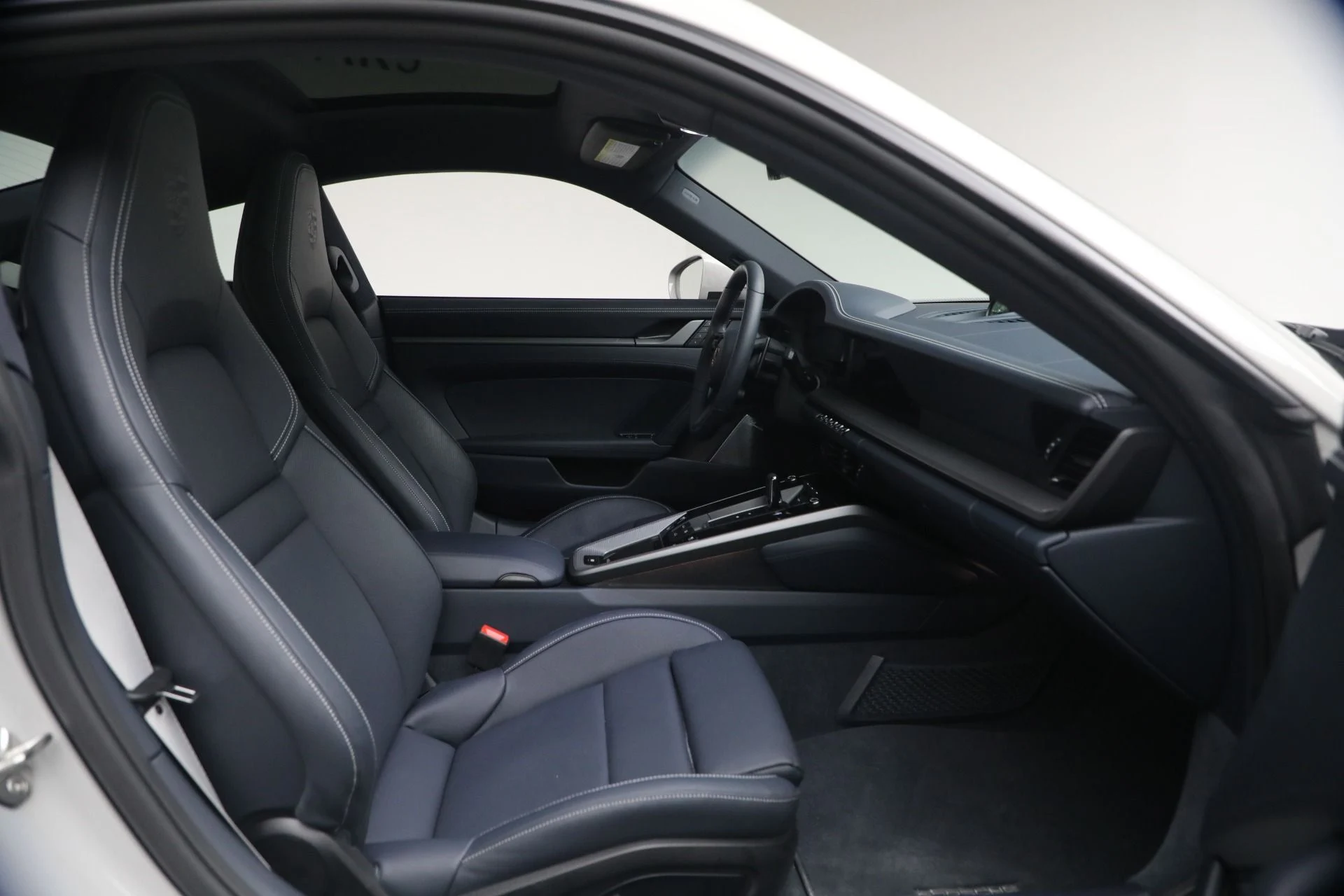 mph018_2570300011_Used_2025_Porsche_911_Carrera_S_1774555687_c62646ab1f