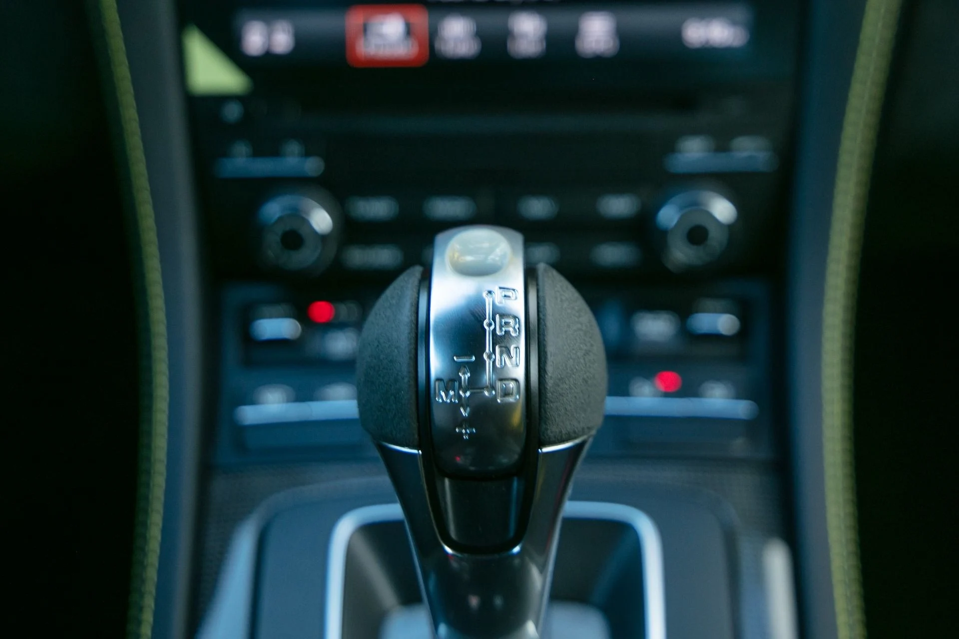 mph018_2573420528_Used_2022_Porsche_718_Cayman_GT_4_1761070750_7423fed0ff