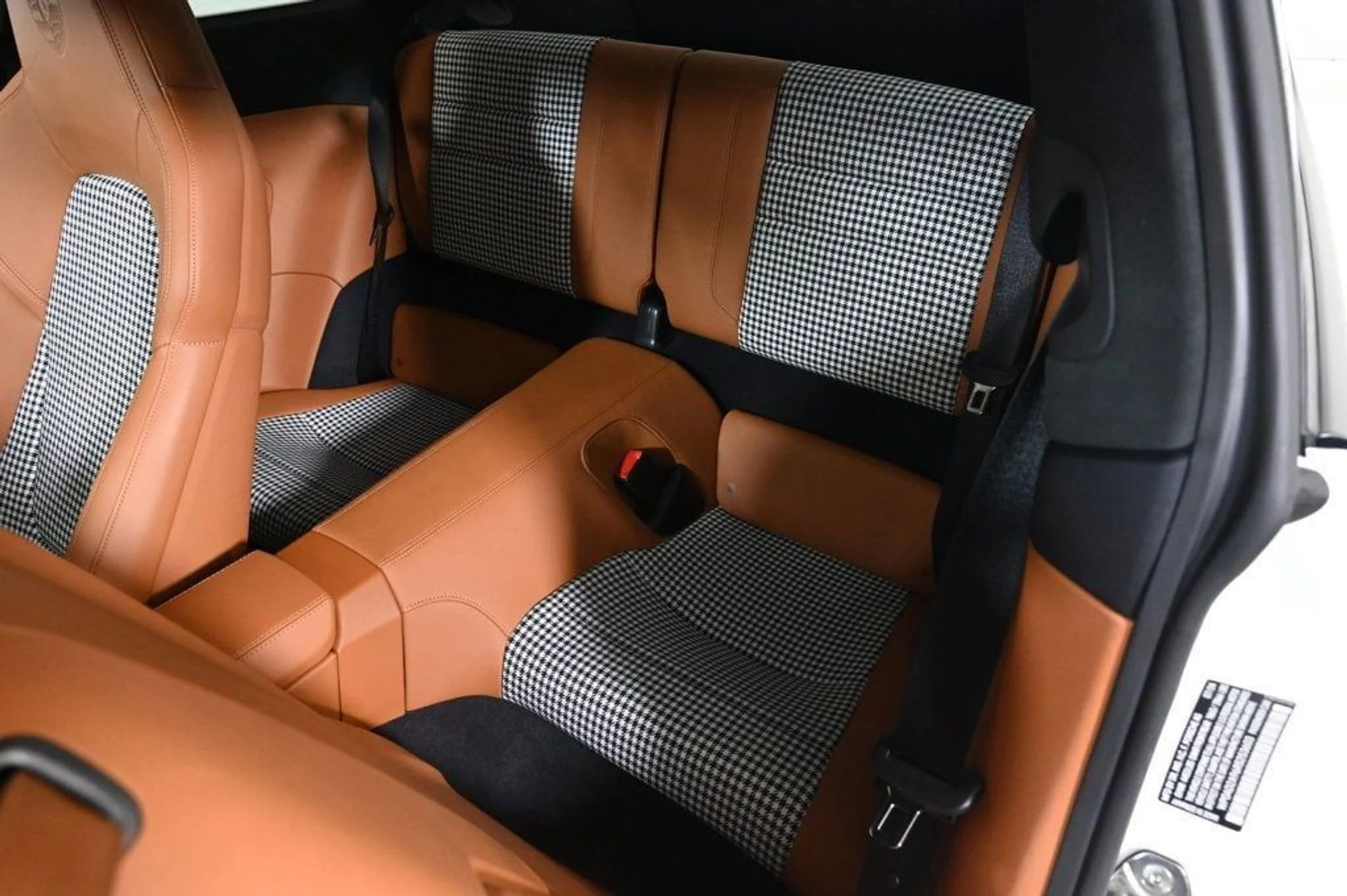 mph018_2577436023_351e0e281b9e483f80f37c05c9bb516f_2227073e85