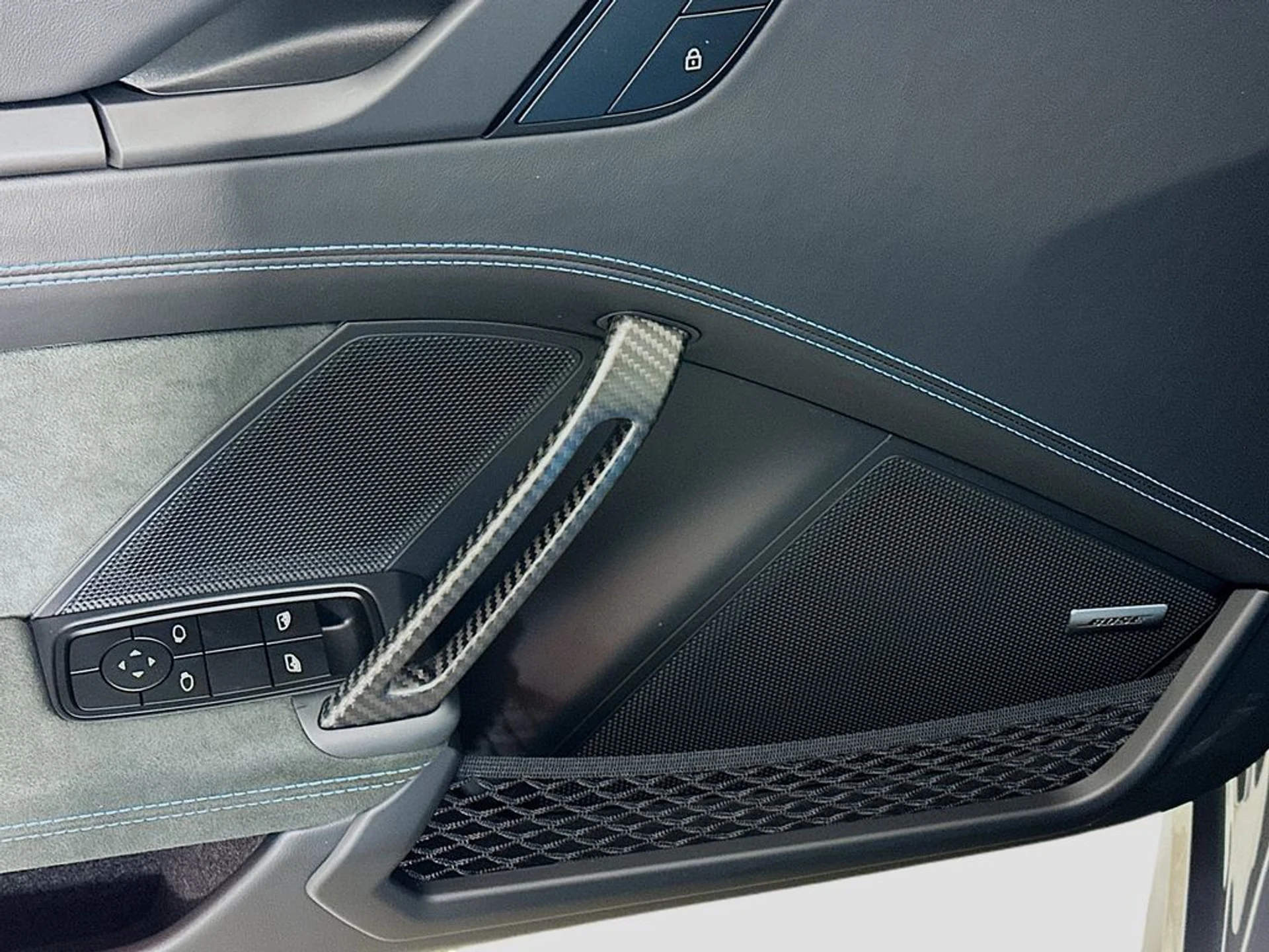 mph018_2580932638_4dd335be890191fde3affbf51b419e51x_77d07b6d7e