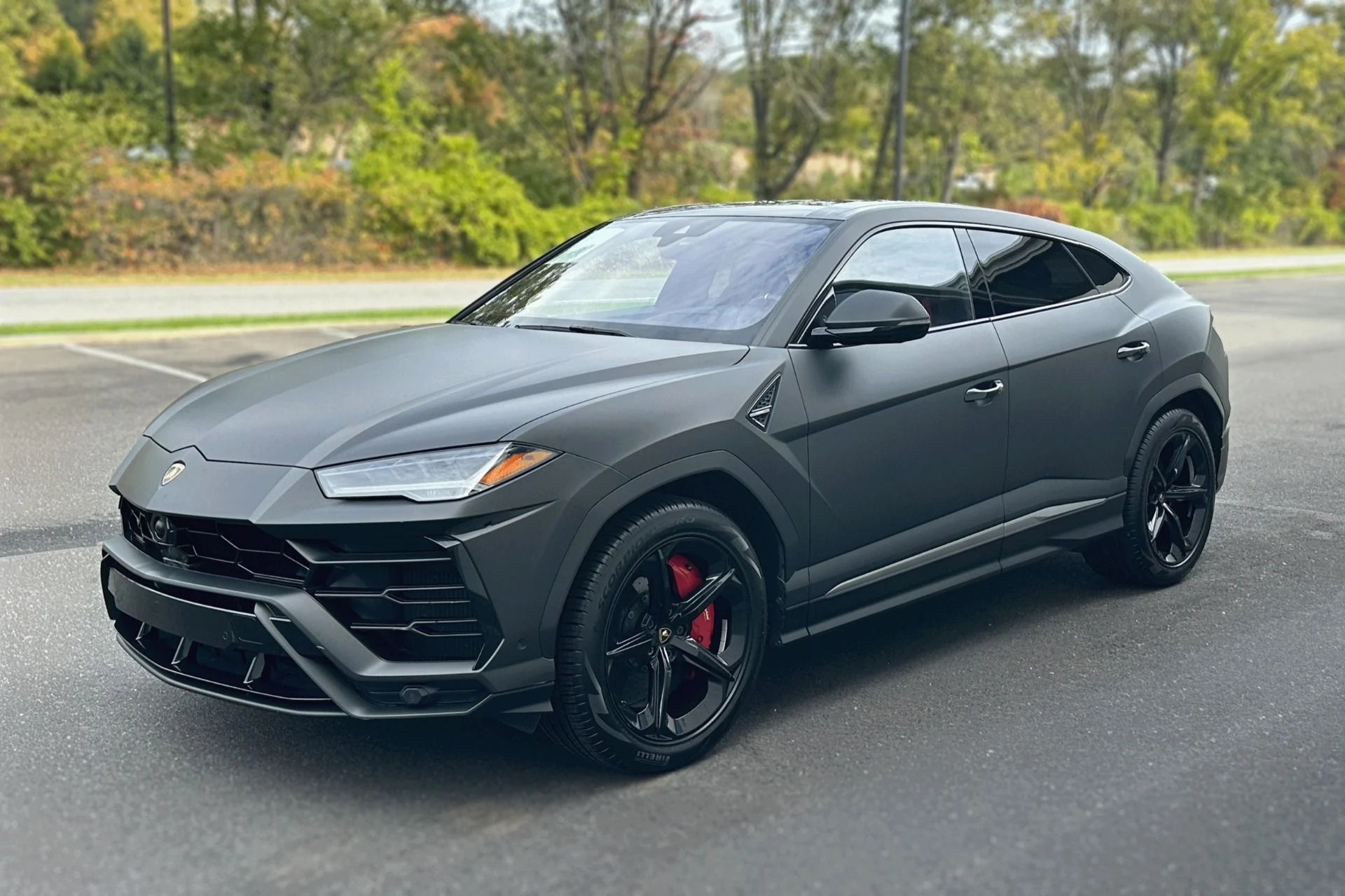 mph018_2582334524_Used_2019_Lamborghini_Urus_1760609107_4e6ead6185