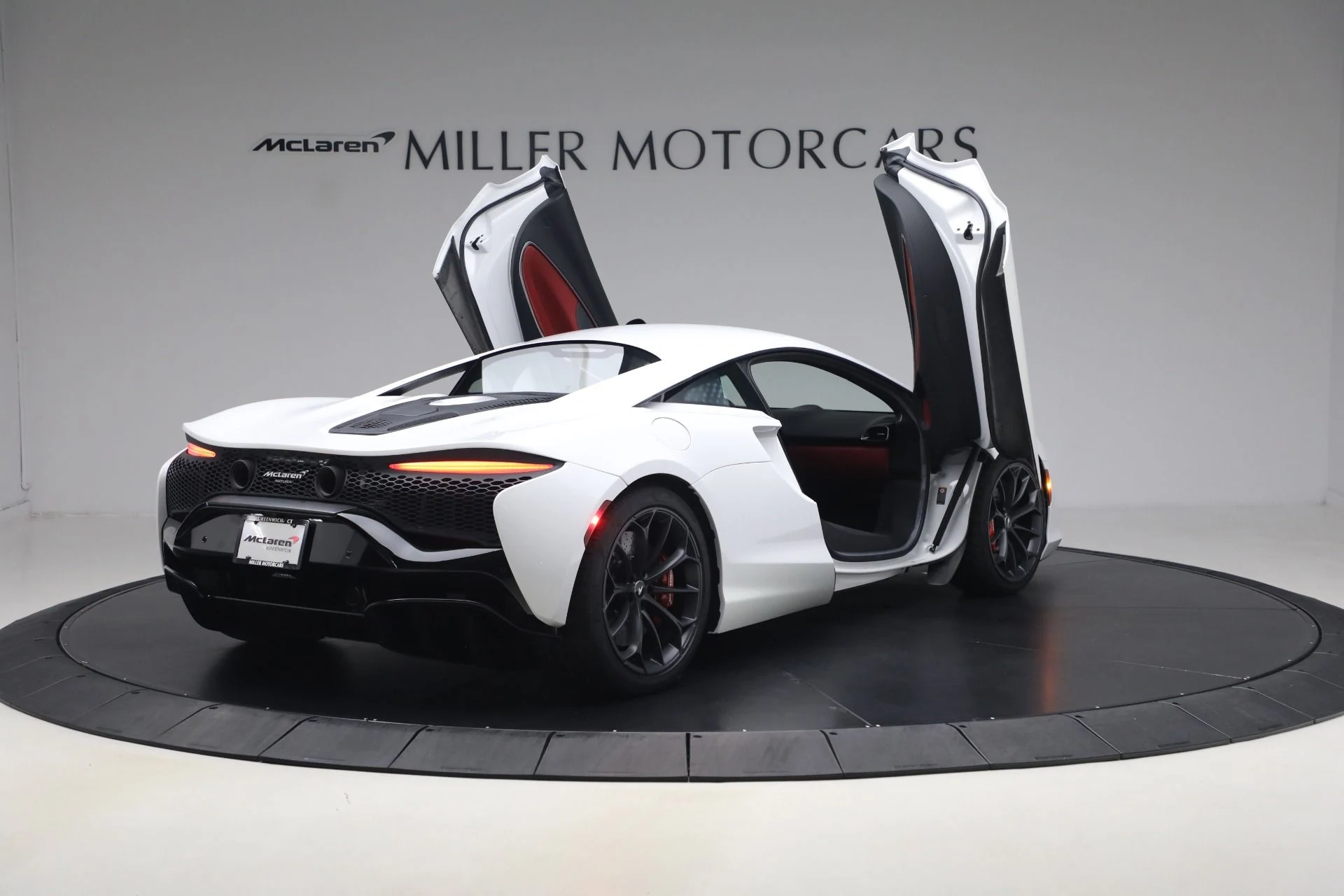 mph018_2590602913_Used_2023_Mc_Laren_Artura_Tech_Lux_a8c4f2b473