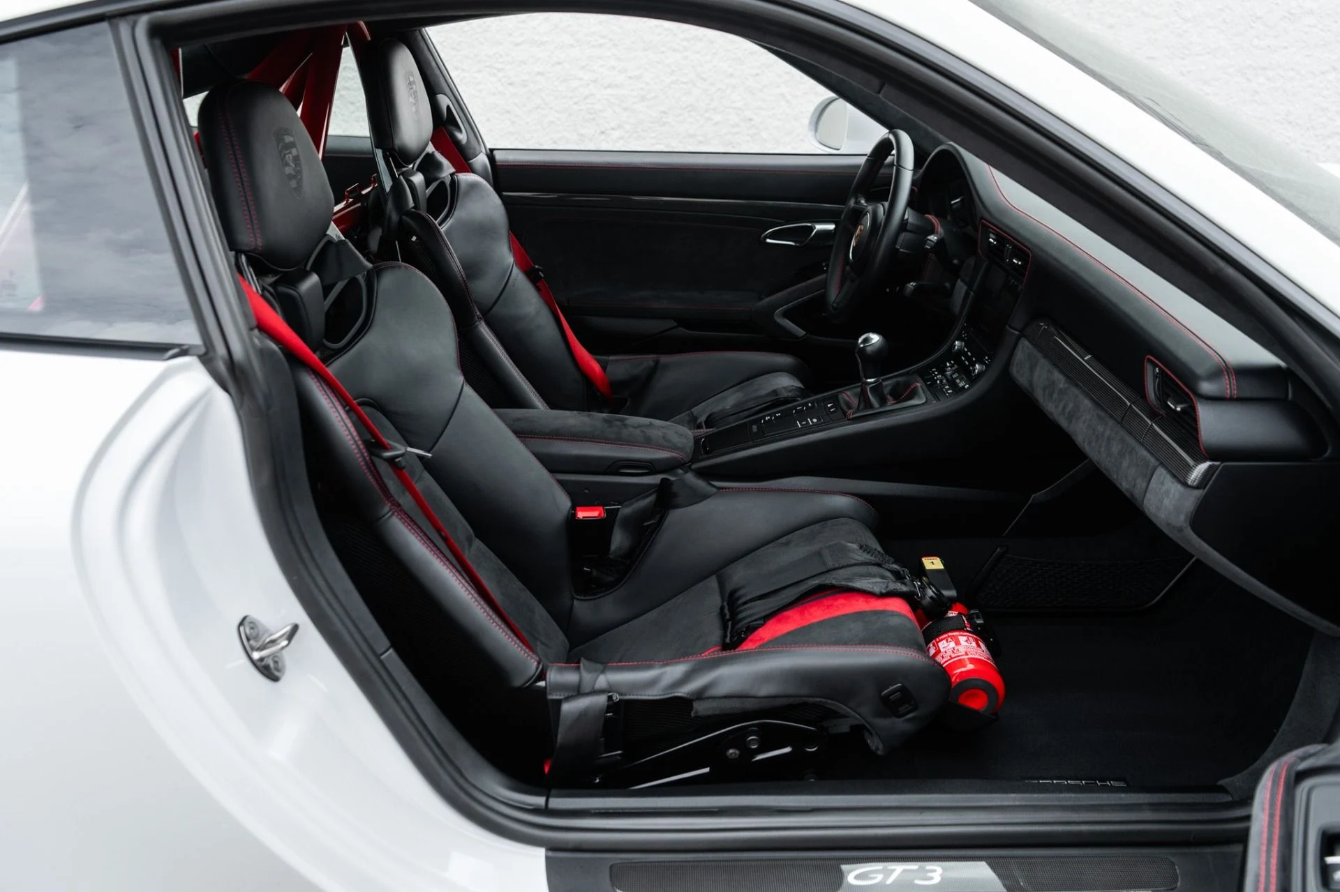 mph018_2595721200_Used_2018_Porsche_911_GT_3_1780955665_d389b7968e