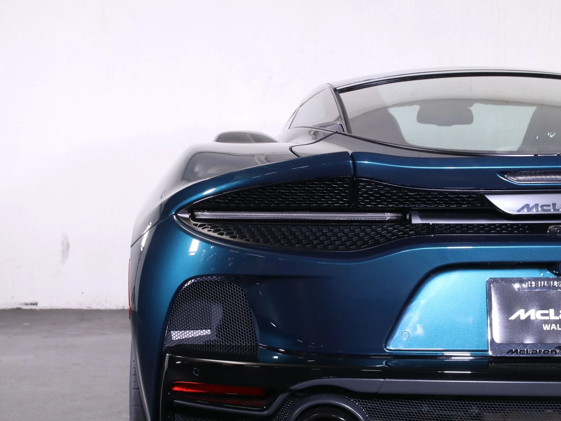 mph018_25993667_New_2025_Mc_Laren_GTS_1762386650_6b732a95f8