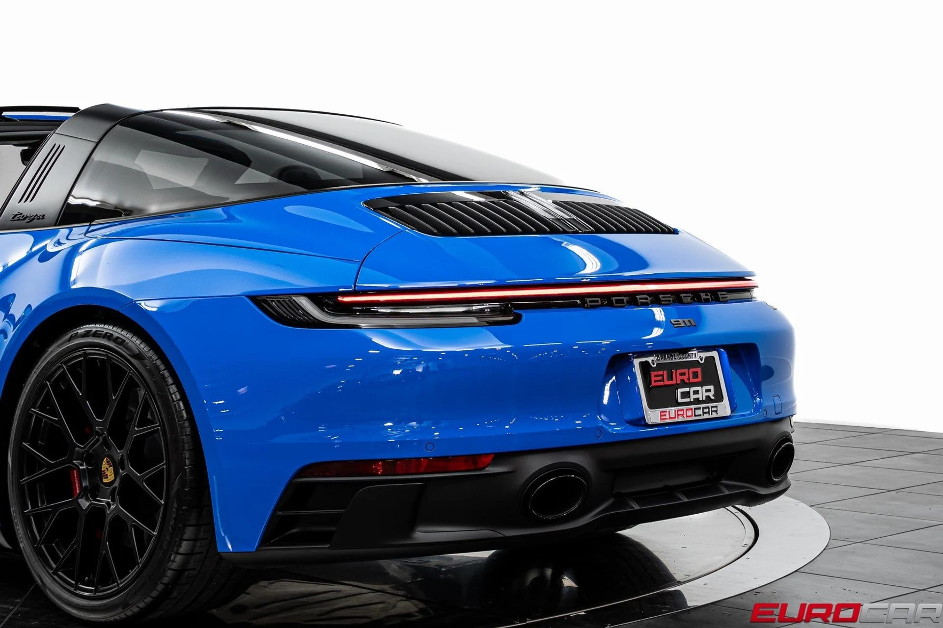 mph018_2600053965_image_19_3a20666a94