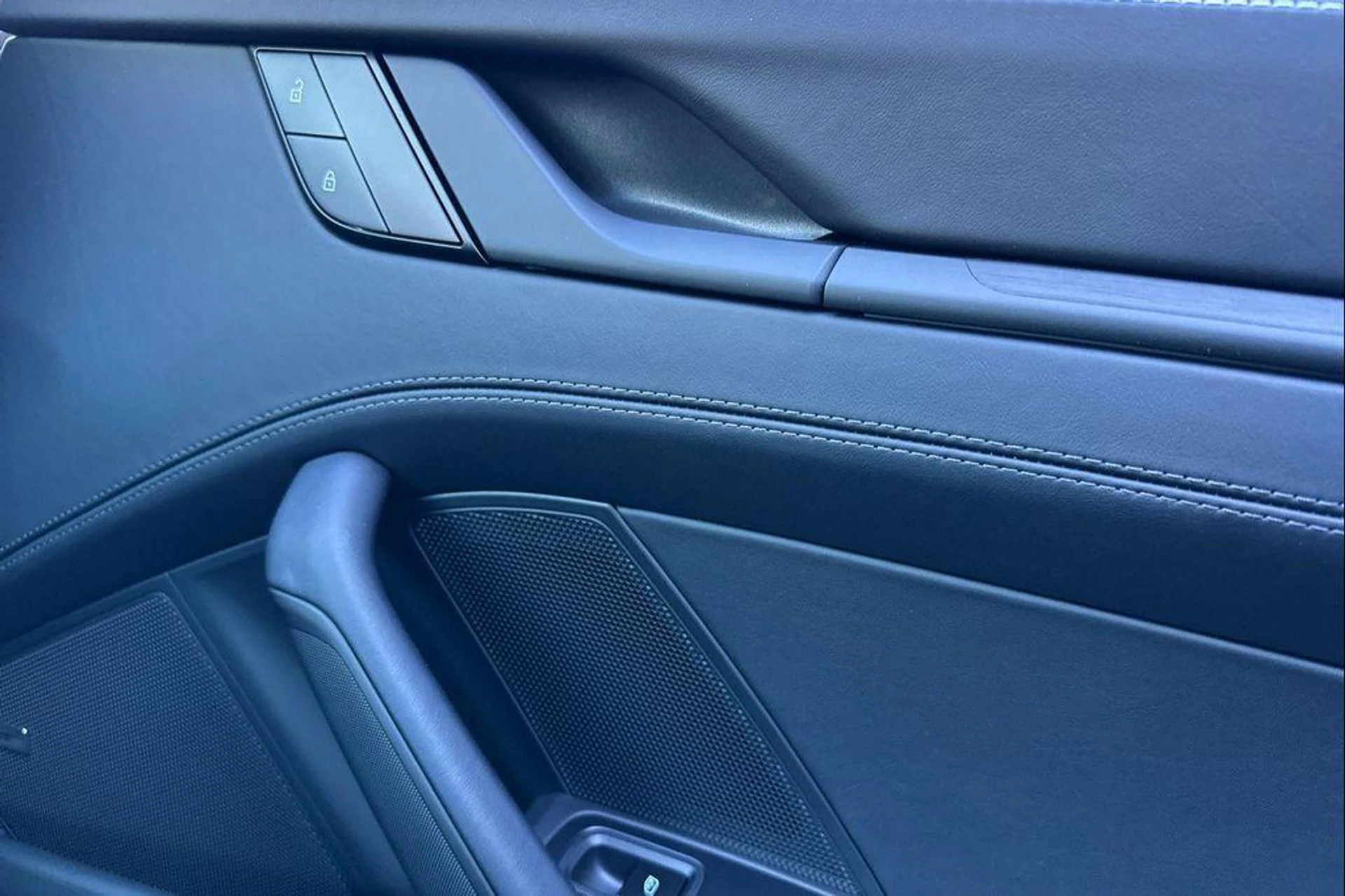 mph018_2600930286_8bzpy_FE_Ie_Io_QB_Baci_Wiuq4p_Vsu4_3cc5643a32