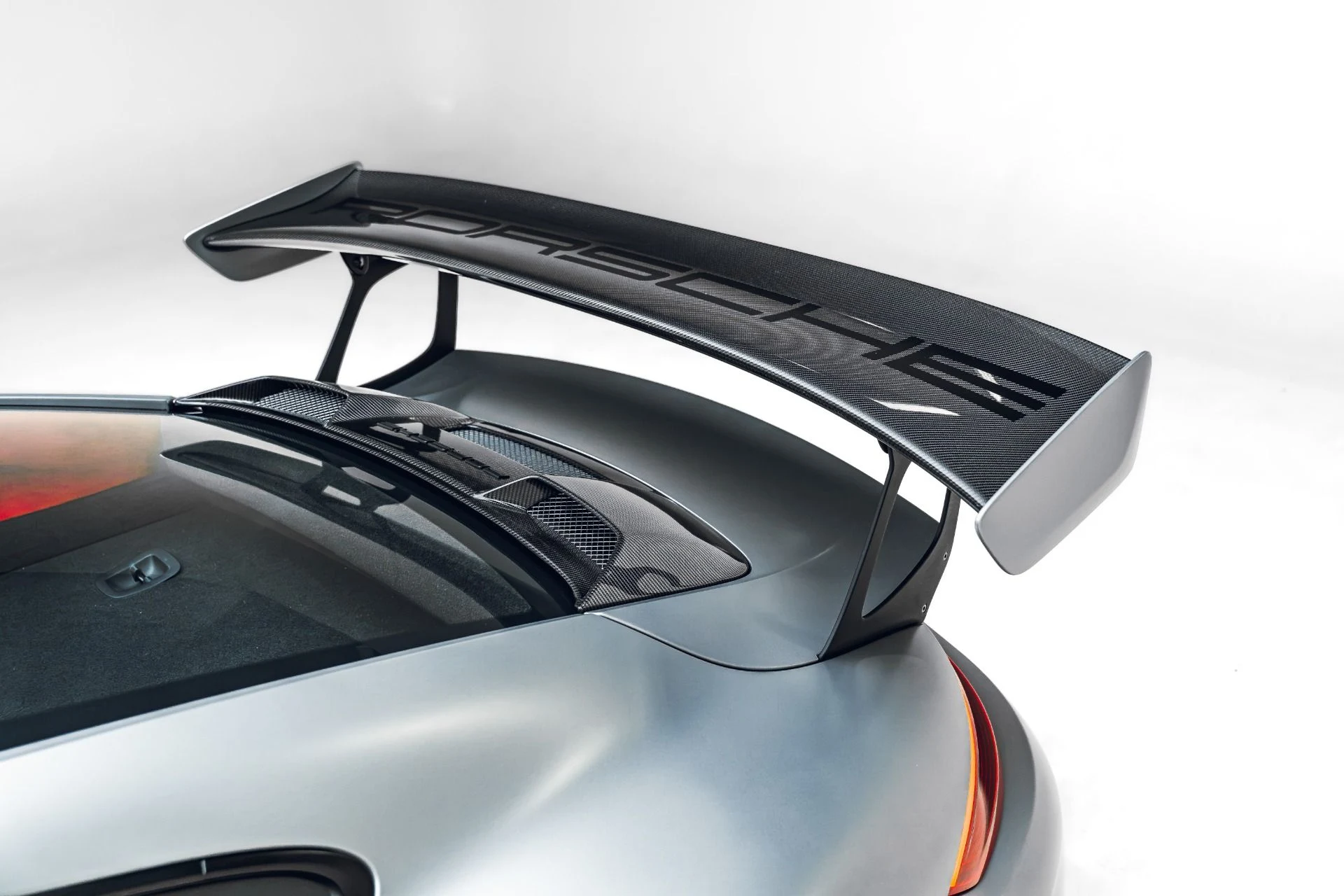 mph018_2605201044_Used_2018_Porsche_911_GT_2_RS_1782090394_9dbfa264f9