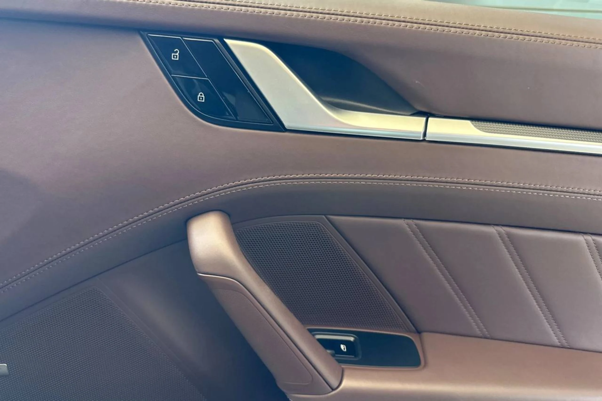 mph018_2605437627_1280_d7c8196a42